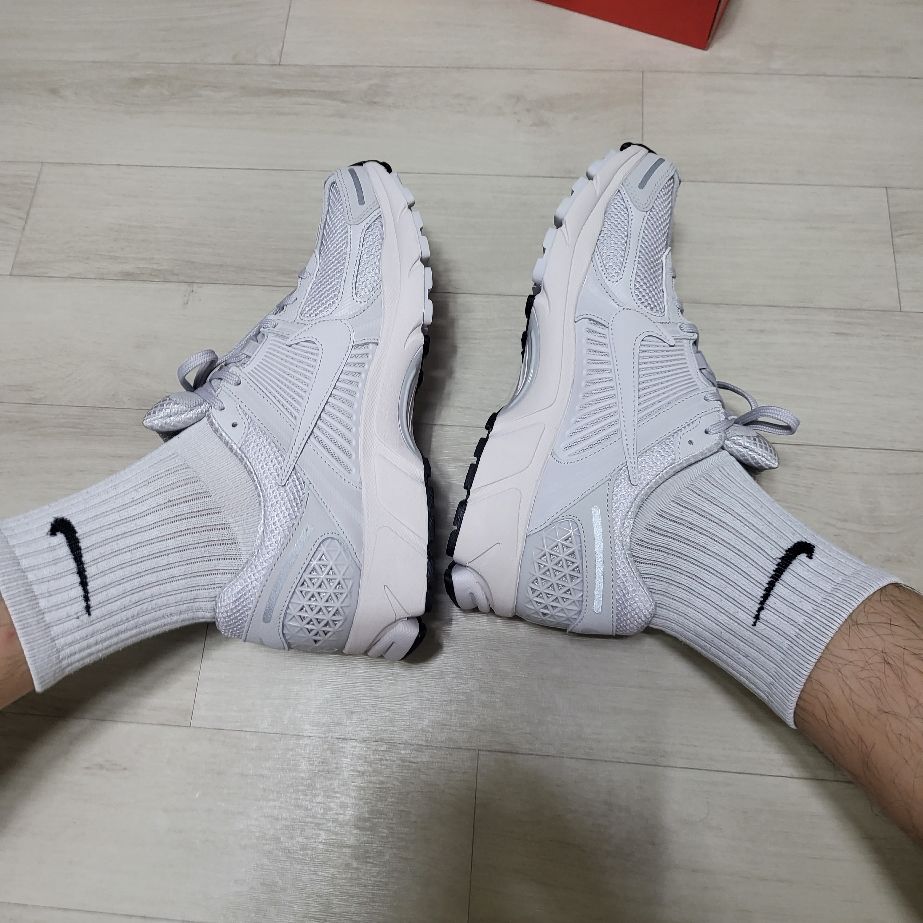 Nike Zoom Vomero 5 SP Vast Grey 2023 착용 스타일
