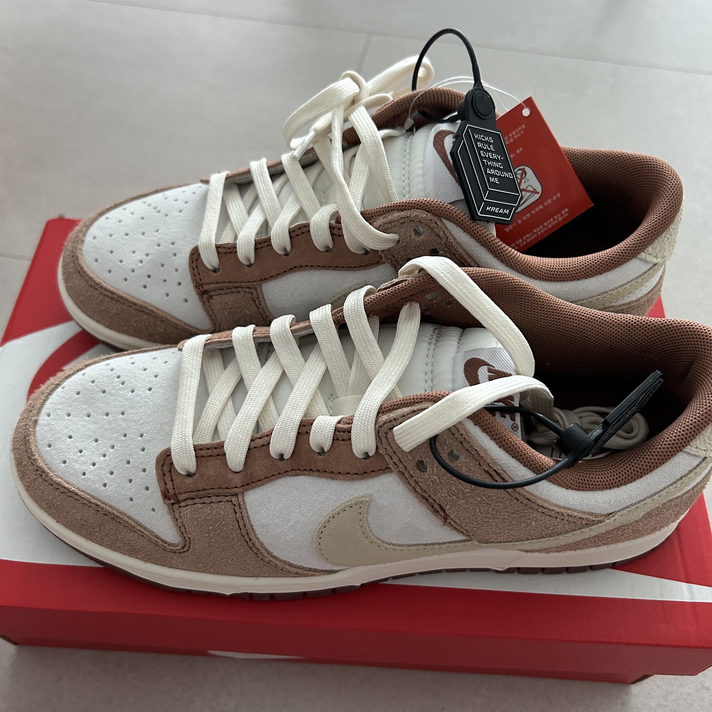 Nike Dunk Low Pro Premium Medium Curry 착용 스타일