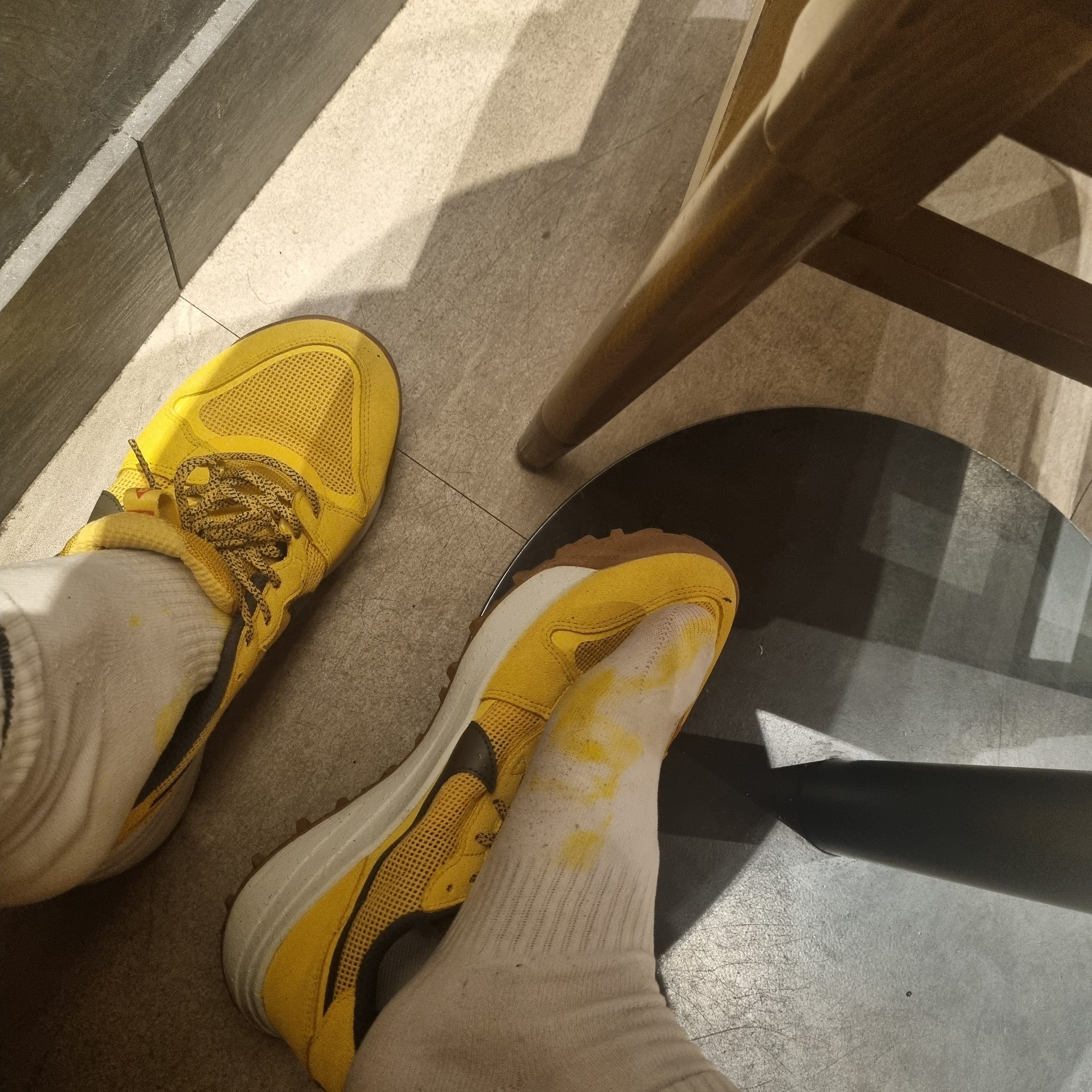 Nike ACG Lowcate Solar Flare 착용 스타일