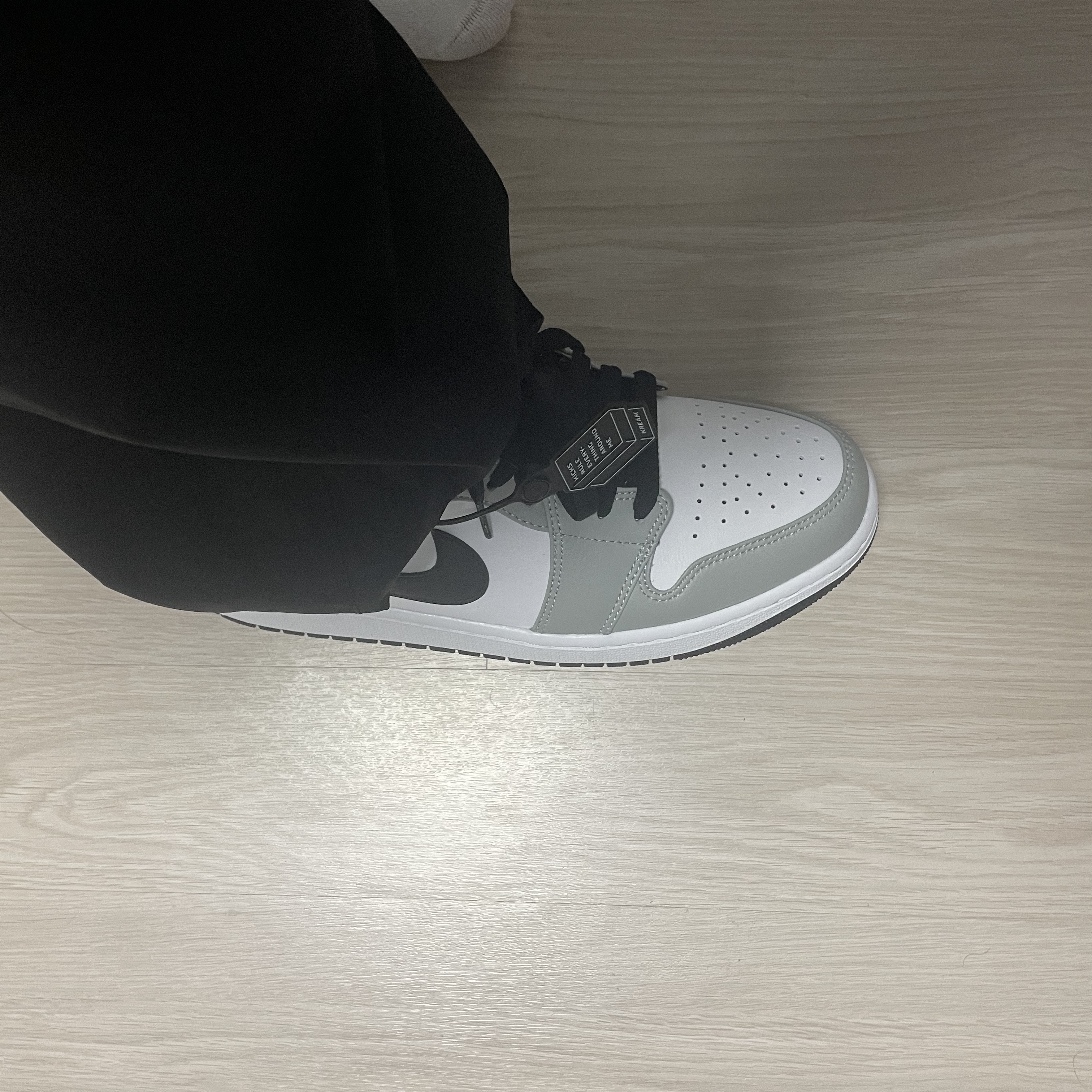 Jordan 1 Low Light Smoke Grey 착용 스타일