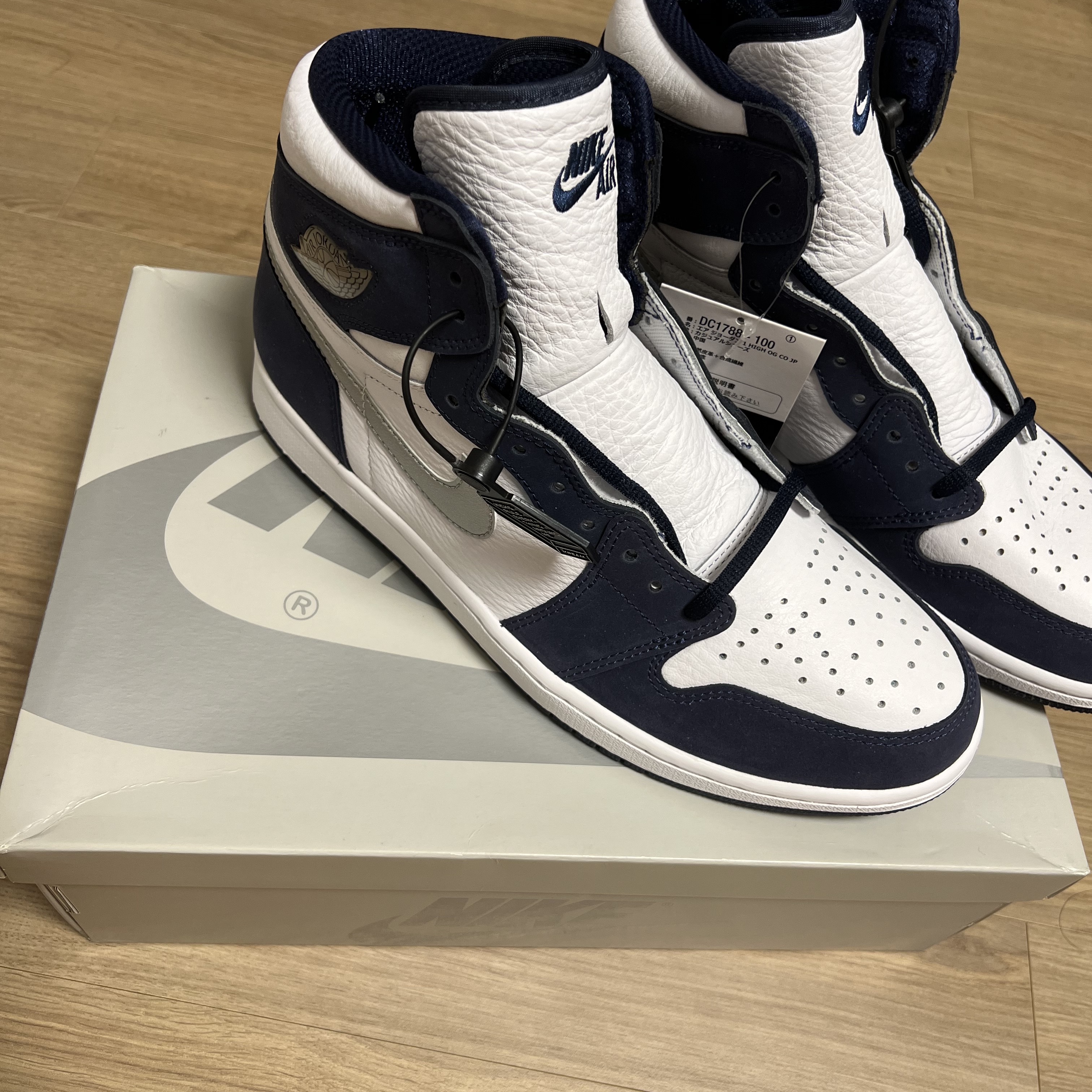 Jordan 1 Retro High OG CO.JP Midnight Navy 착용 스타일