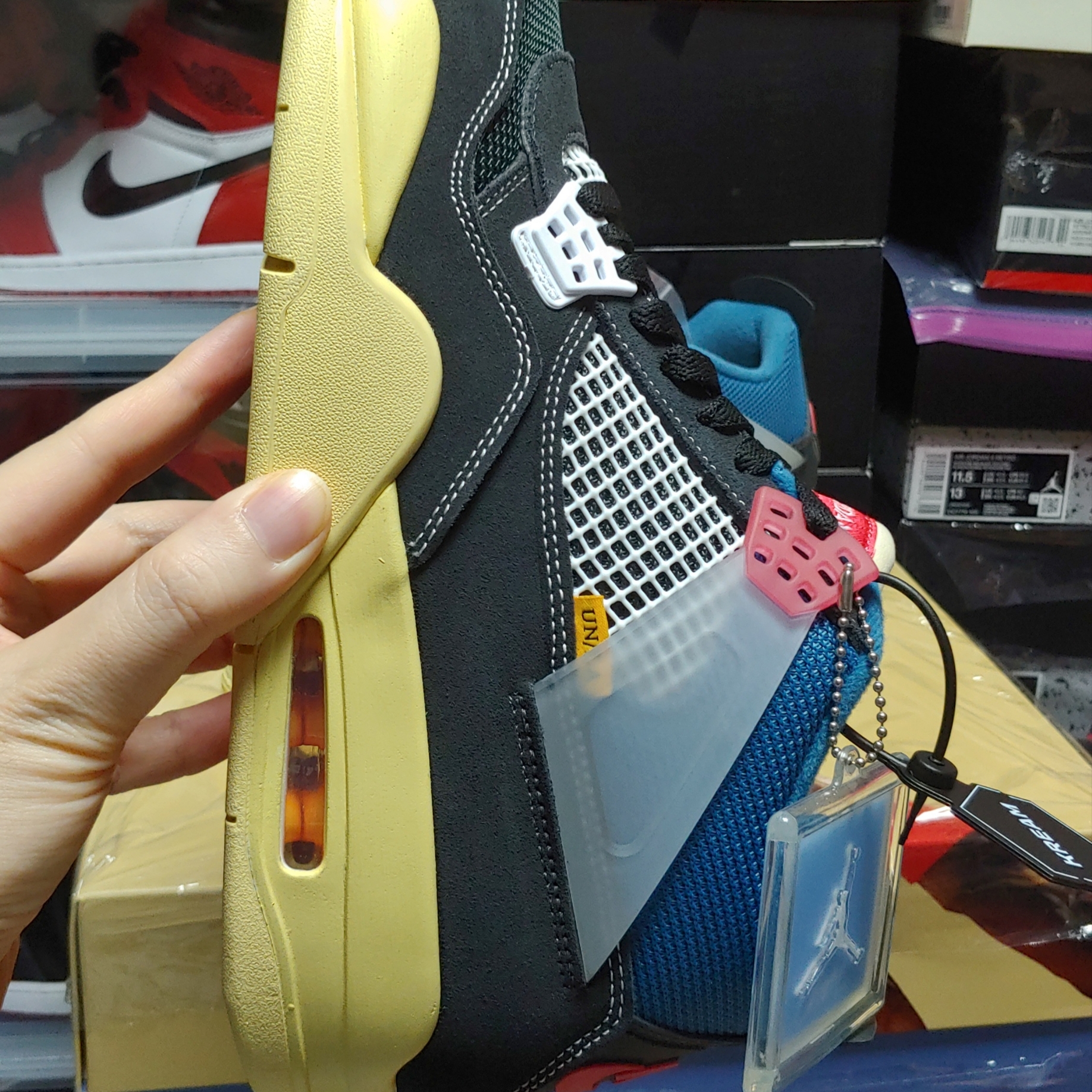 Jordan 4 x Union Retro Off Noir 착용 스타일 - 4