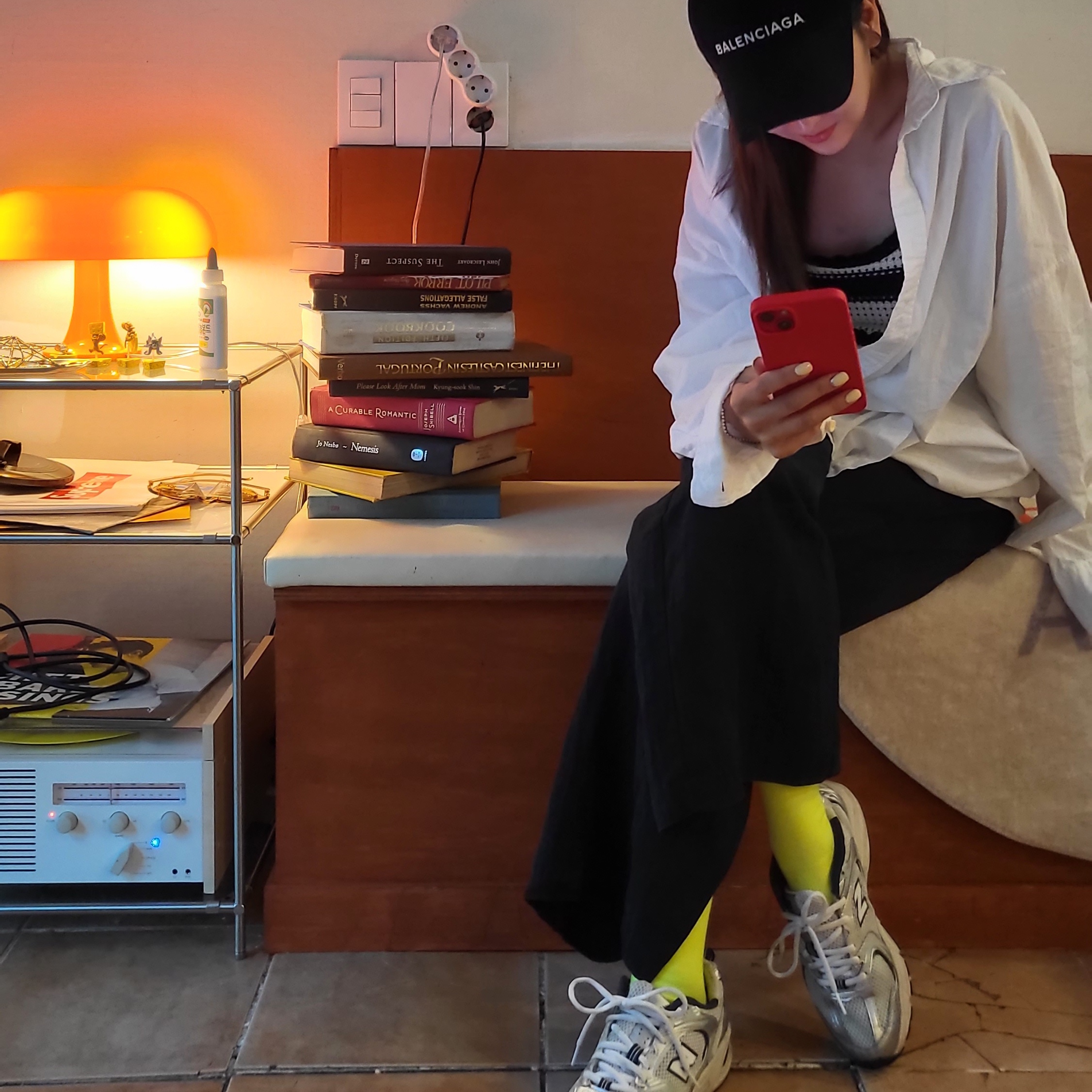 Balenciaga Logo Cap Black 착용 스타일