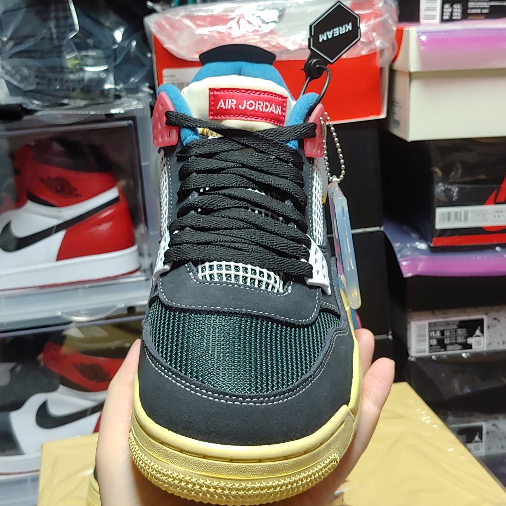 Jordan 4 x Union Retro Off Noir 착용 스타일 - 1