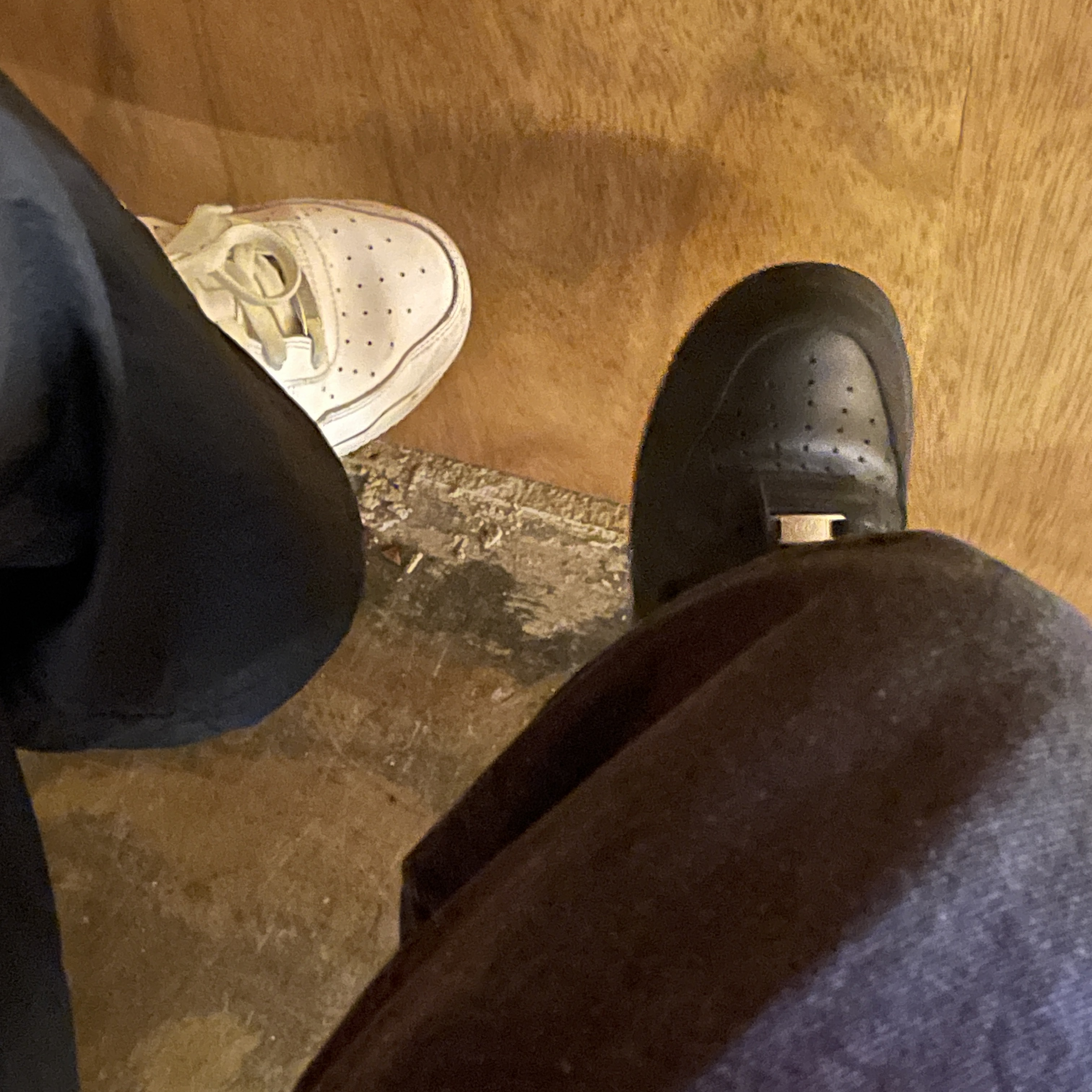 Nike Air Force 1 '07 Low Triple Black, (W) Nike Air Force 1 '07 Low White 착용 스타일