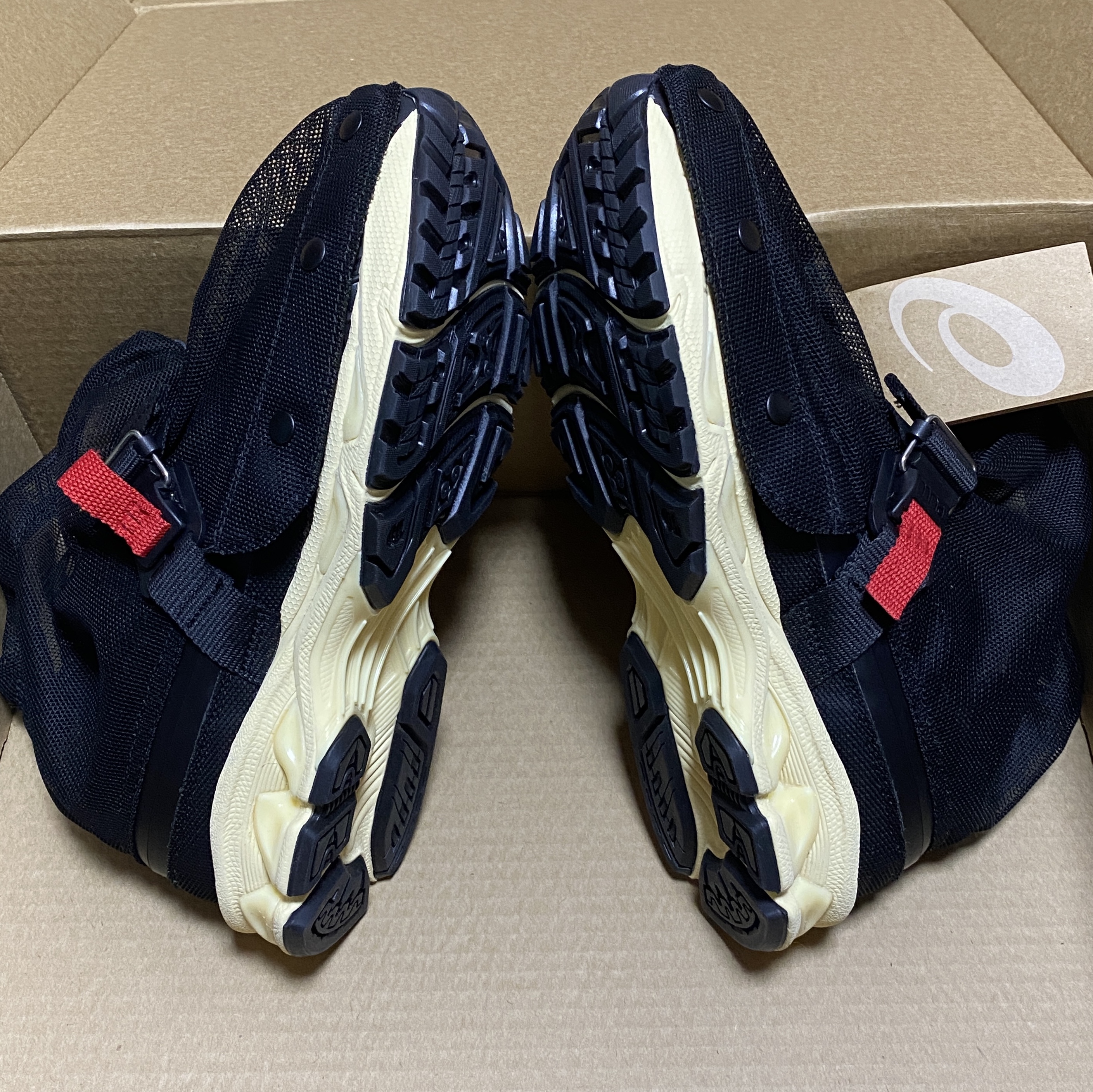 Asics x Beams Gel-Kayano 14 Gore-Tex Black 착용 스타일 - 2
