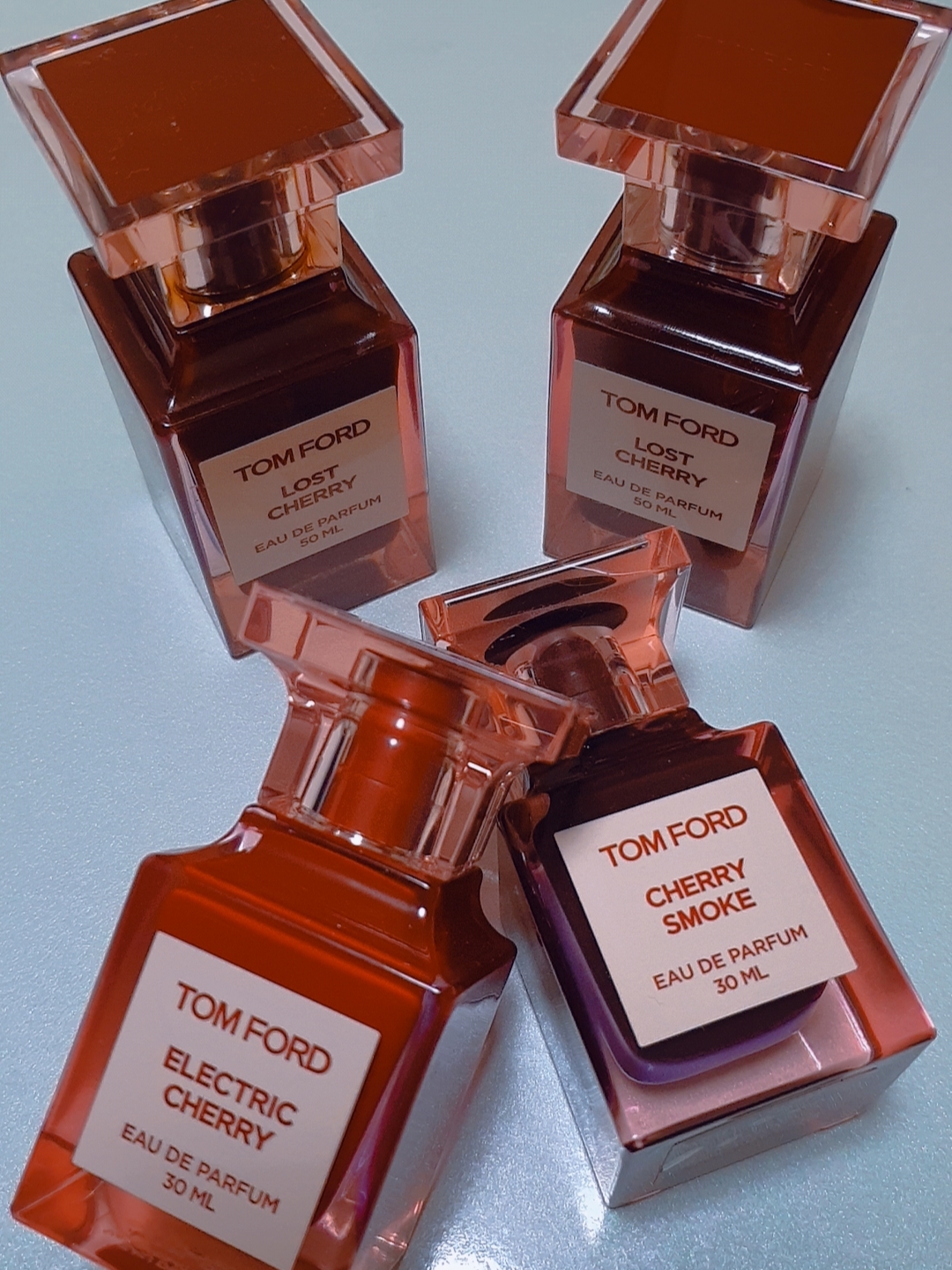 Tom Ford Electric Cherry Eau De Parfum 30ml, Tom Ford Cherry Smoke Eau De Parfum 30ml 착용 스타일