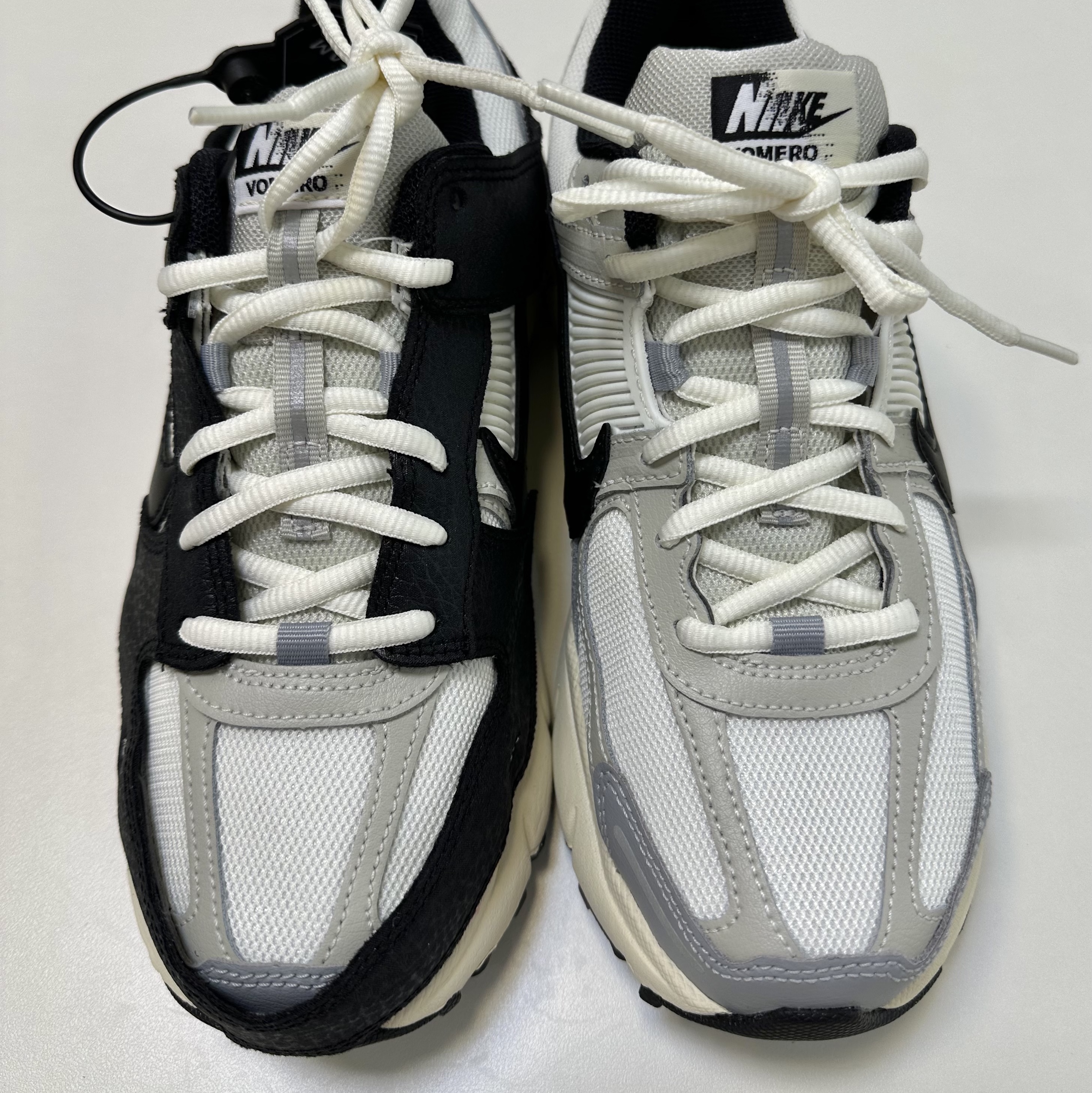 (W) Nike Zoom Vomero 5 Wolf Grey and Black, (W) Nike Zoom Vomero 5 Cobblestone and Flat Pewter 착용 스타일 - 4