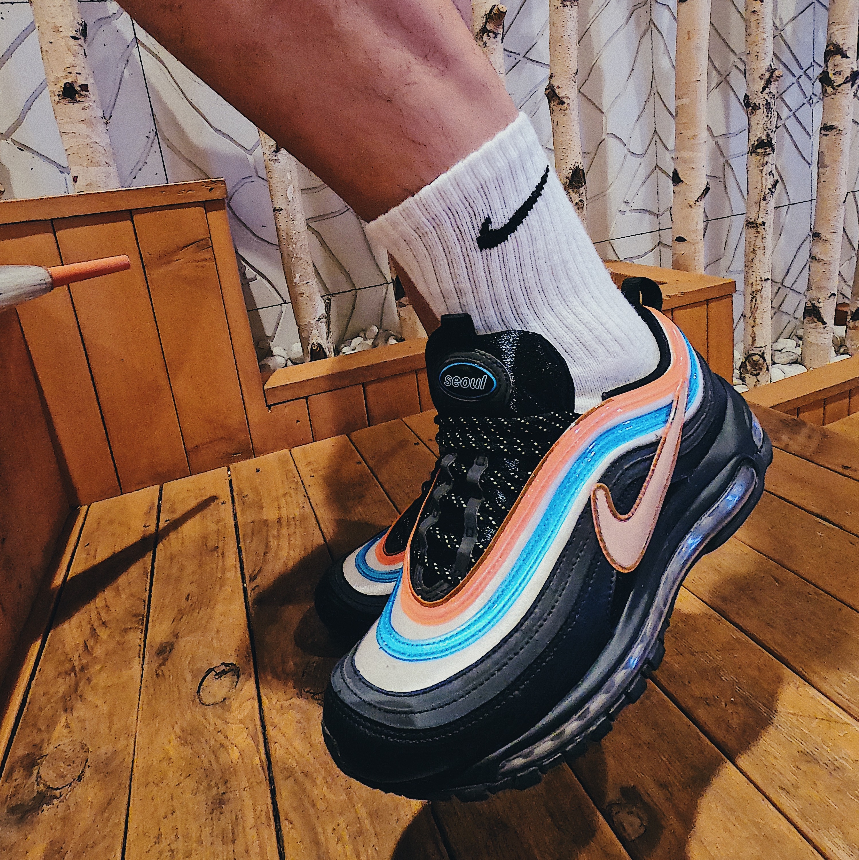 Nike Air Max 97 Neon Seoul 착용 스타일