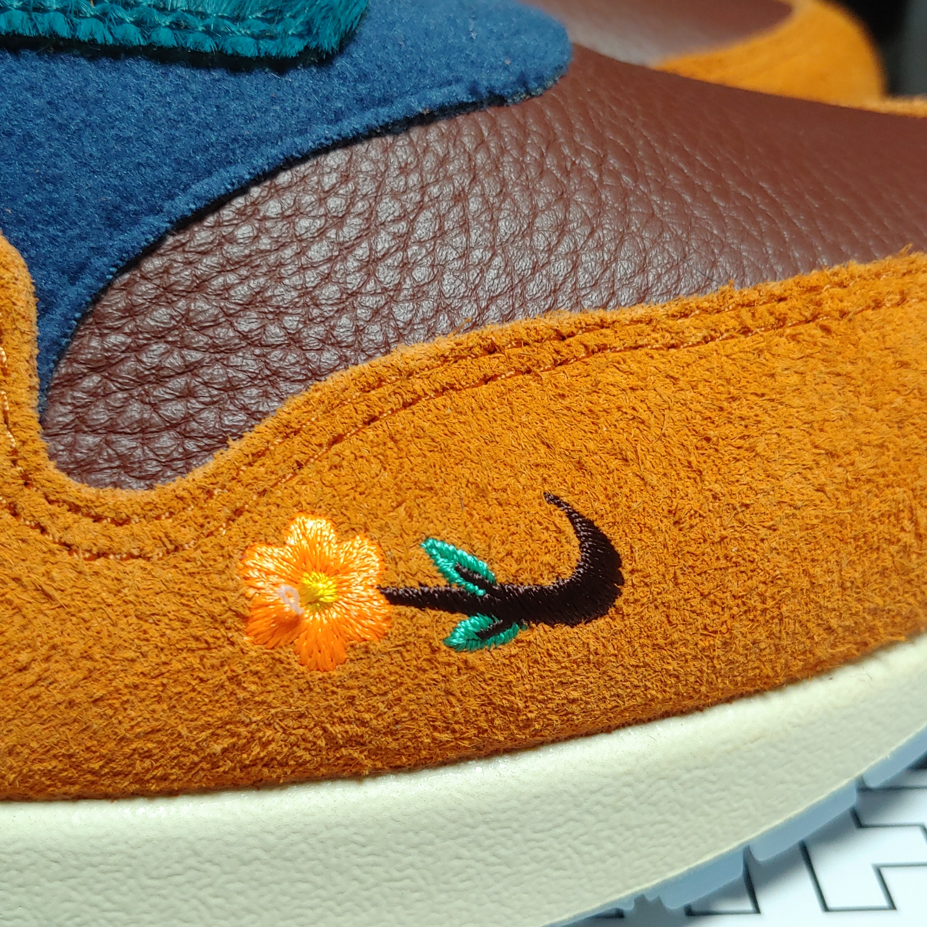 Nike x Kasina Air Max 1 SP Won-Ang Orange 착용 스타일 - 3