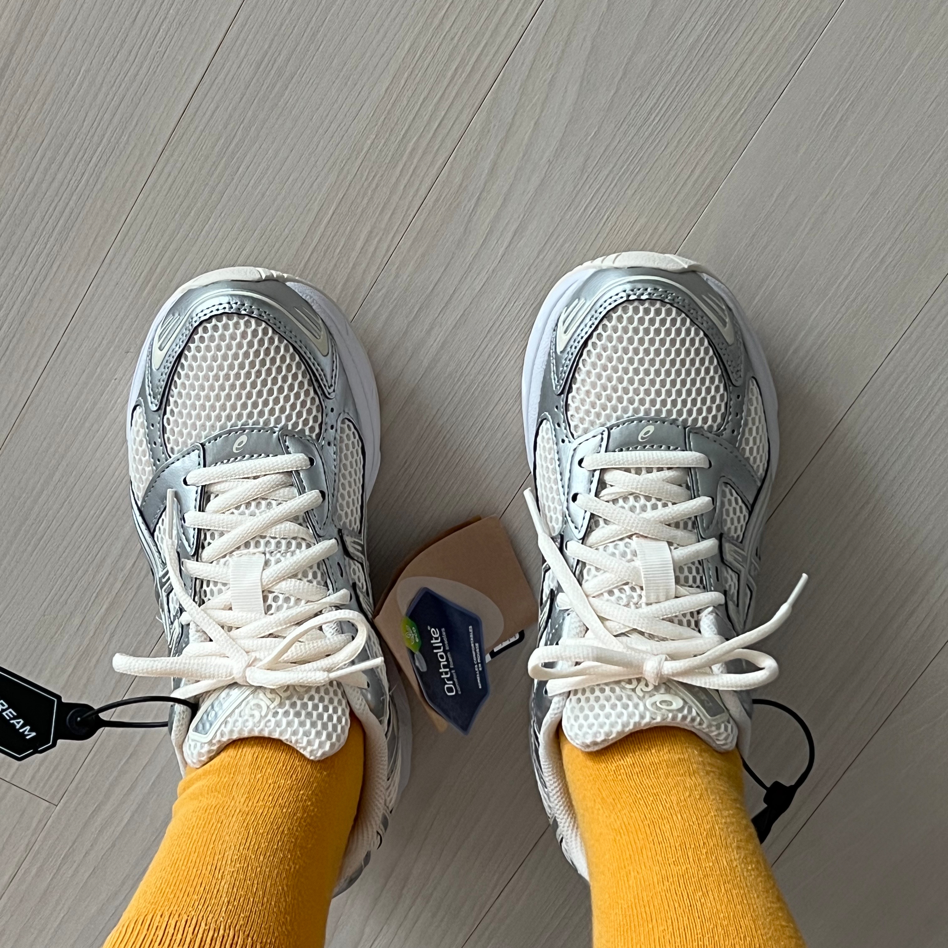 (W) Asics Gel-1130 Cream Pure Silver 착용 스타일