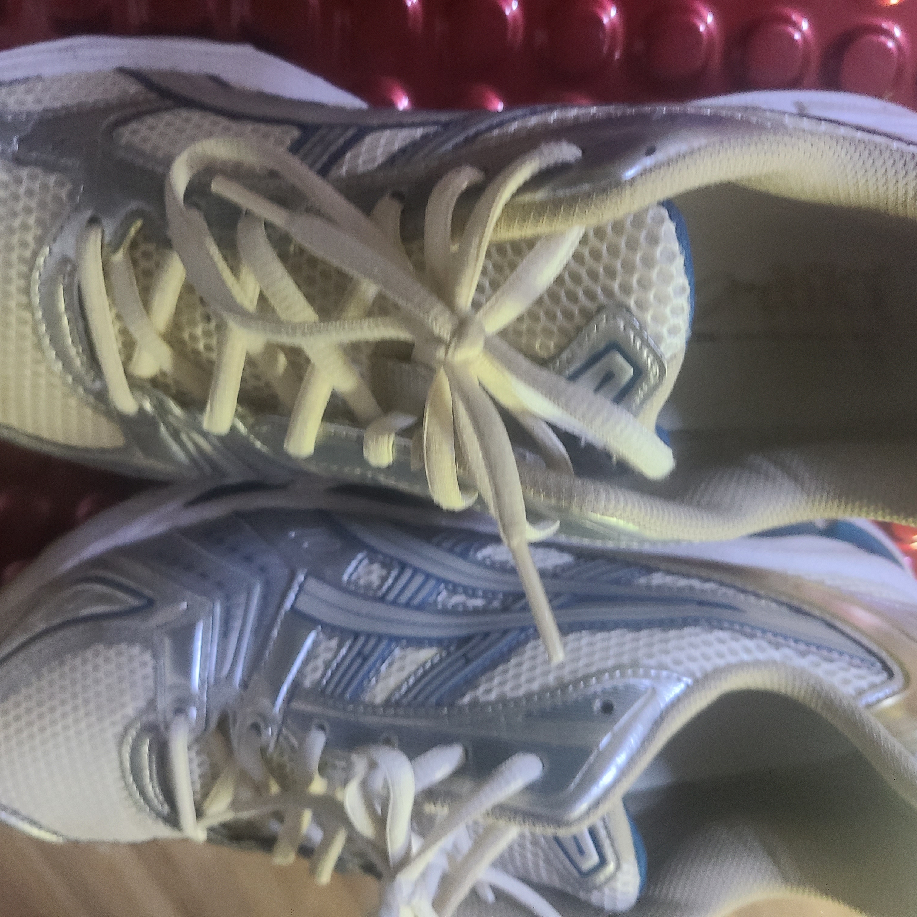 Asics Gel-Kayano 14 Cream Pure Silver 착용 스타일