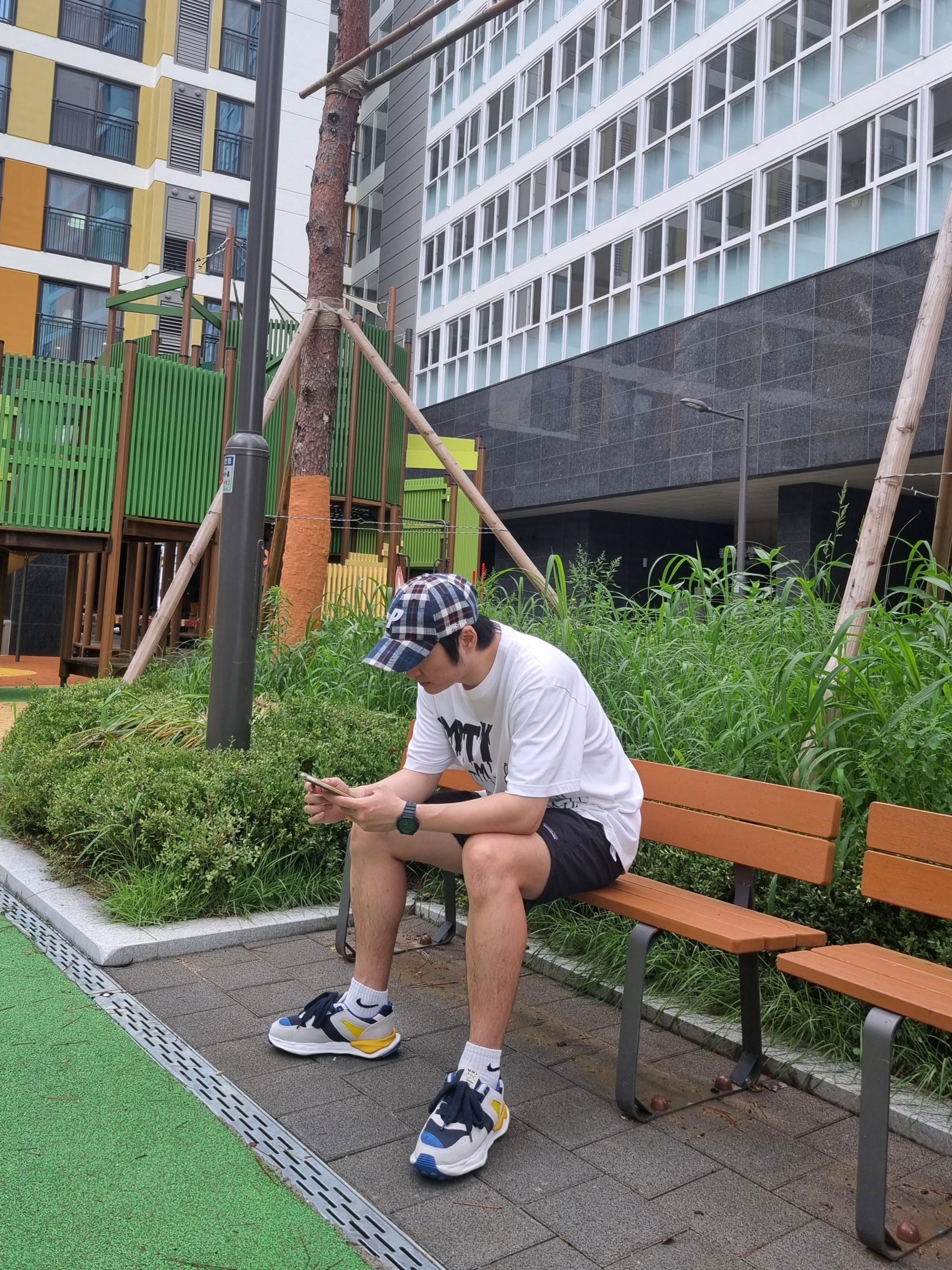 Palace Gore-Tex Plaid P 6-Panel Navy Check - 22FW, Maison Mihara Yasuhiro x Nigel Cabourn FR Army Sneakers Navy 착용 스타일