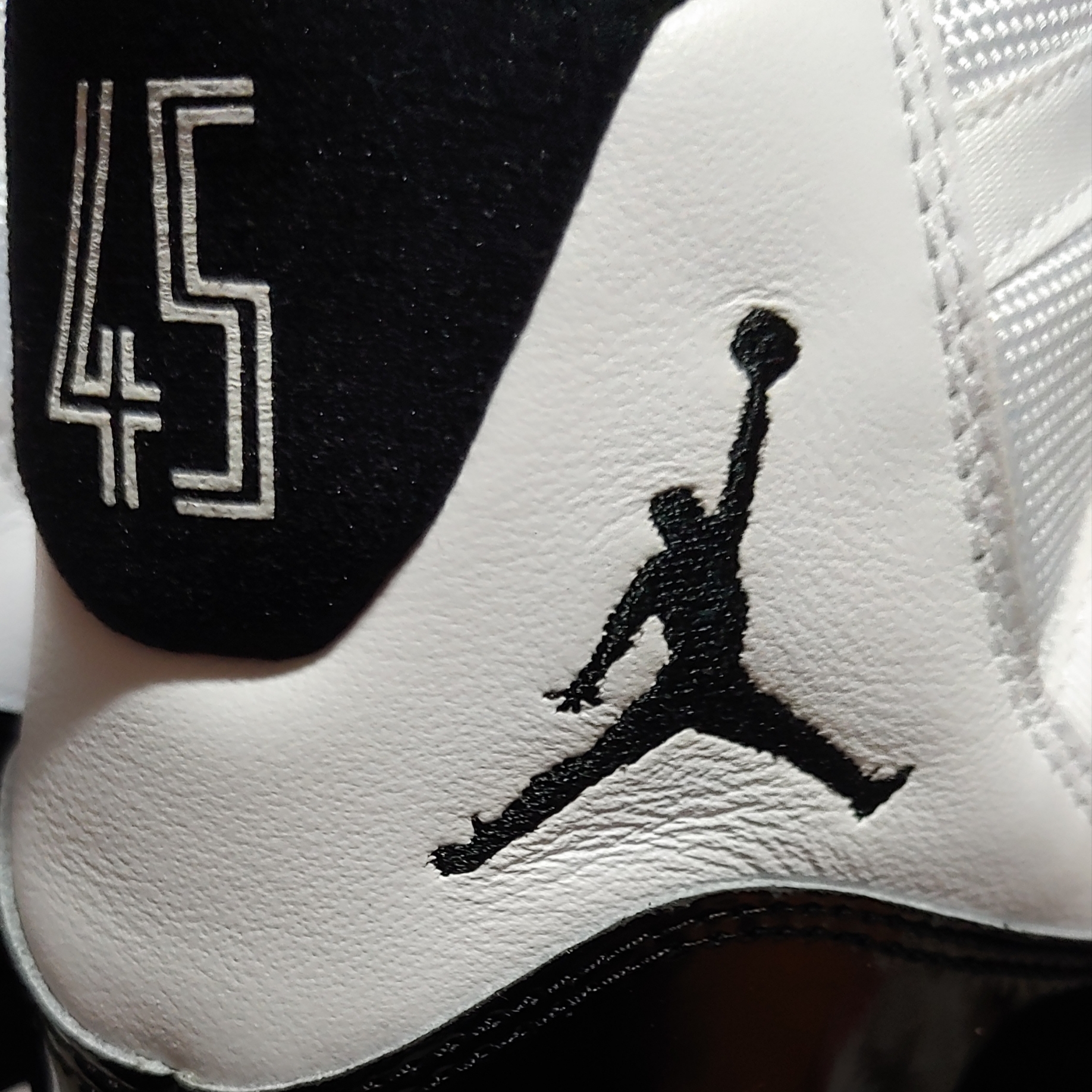 Jordan 11 Retro Concord 2018 착용 스타일 - 3