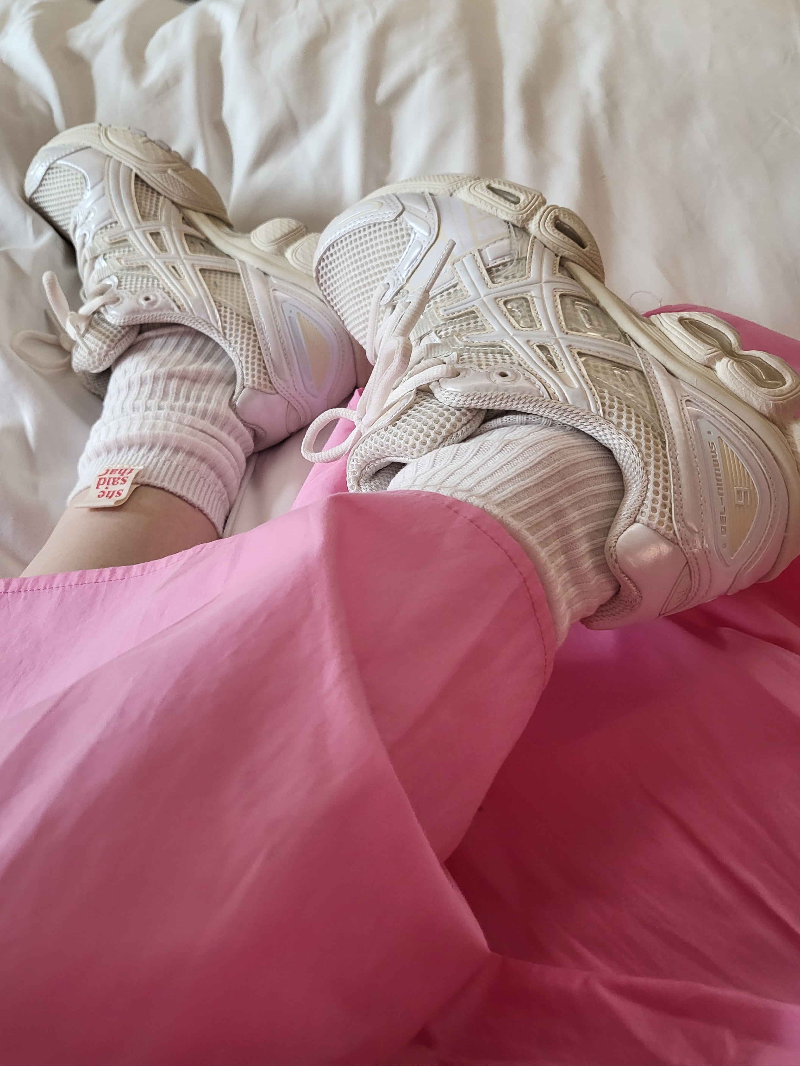 Asics x Jessica Gonsalves Gel-Nimbus 9 Cream White 착용 스타일 - 3
