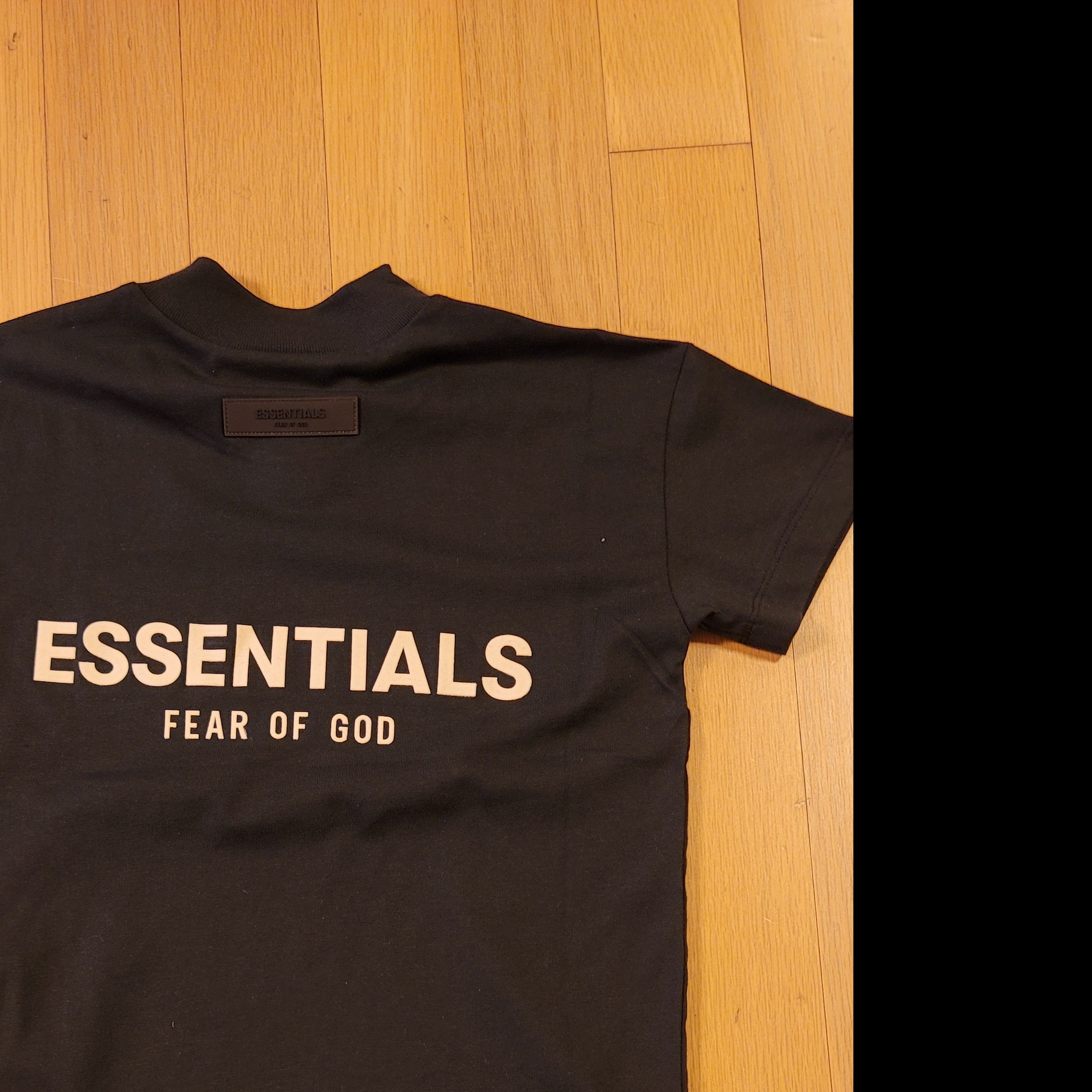 (Kids) Essentials The Core Collection T-Shirt Stretch Limo 착용 스타일 - 1