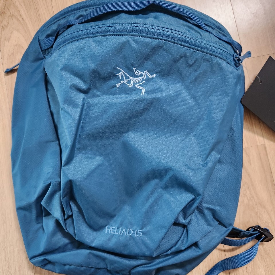 Arc'teryx Heliad 15 Backpack Serene 착용 스타일