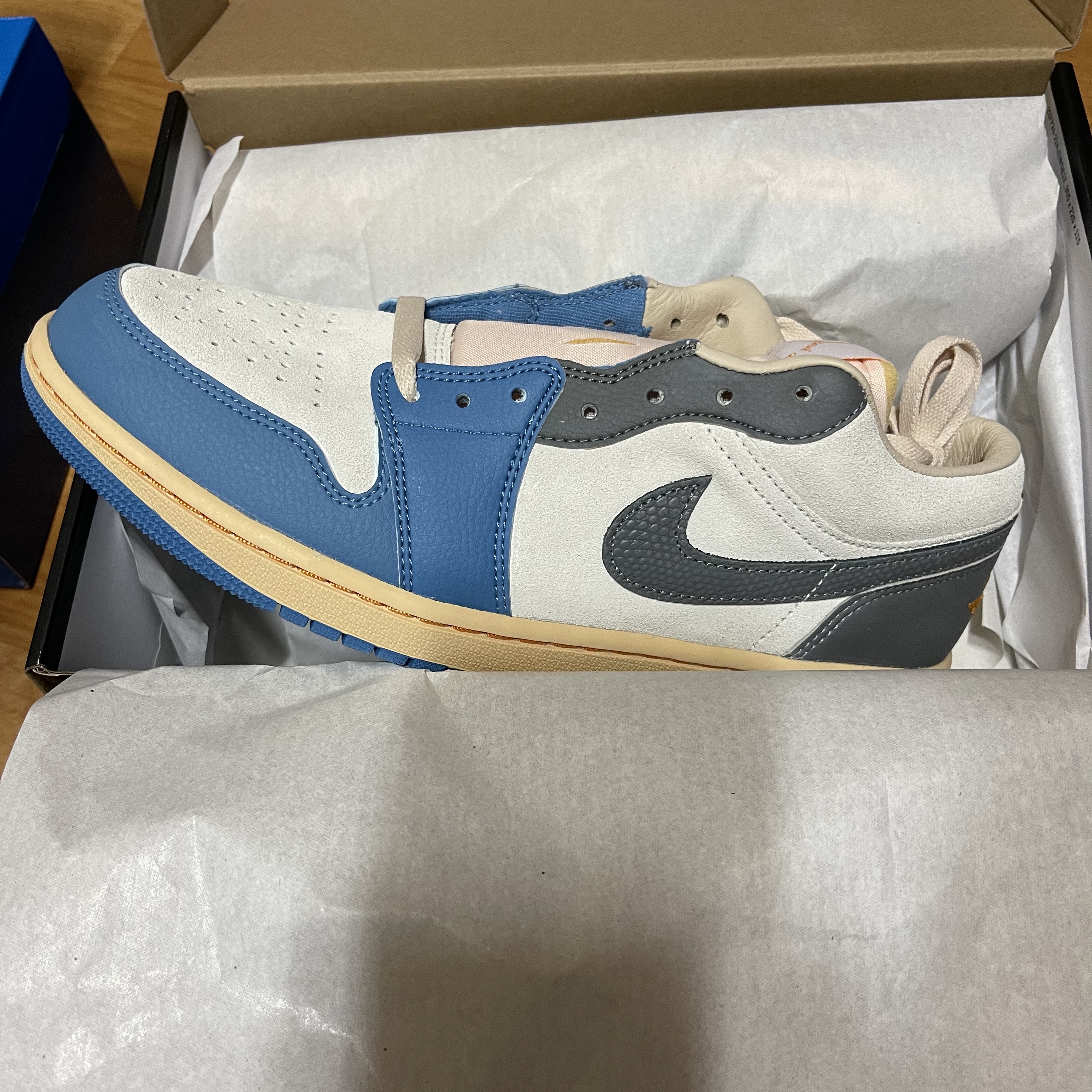 Jordan 1 Low SE Tokyo 96 착용 스타일
