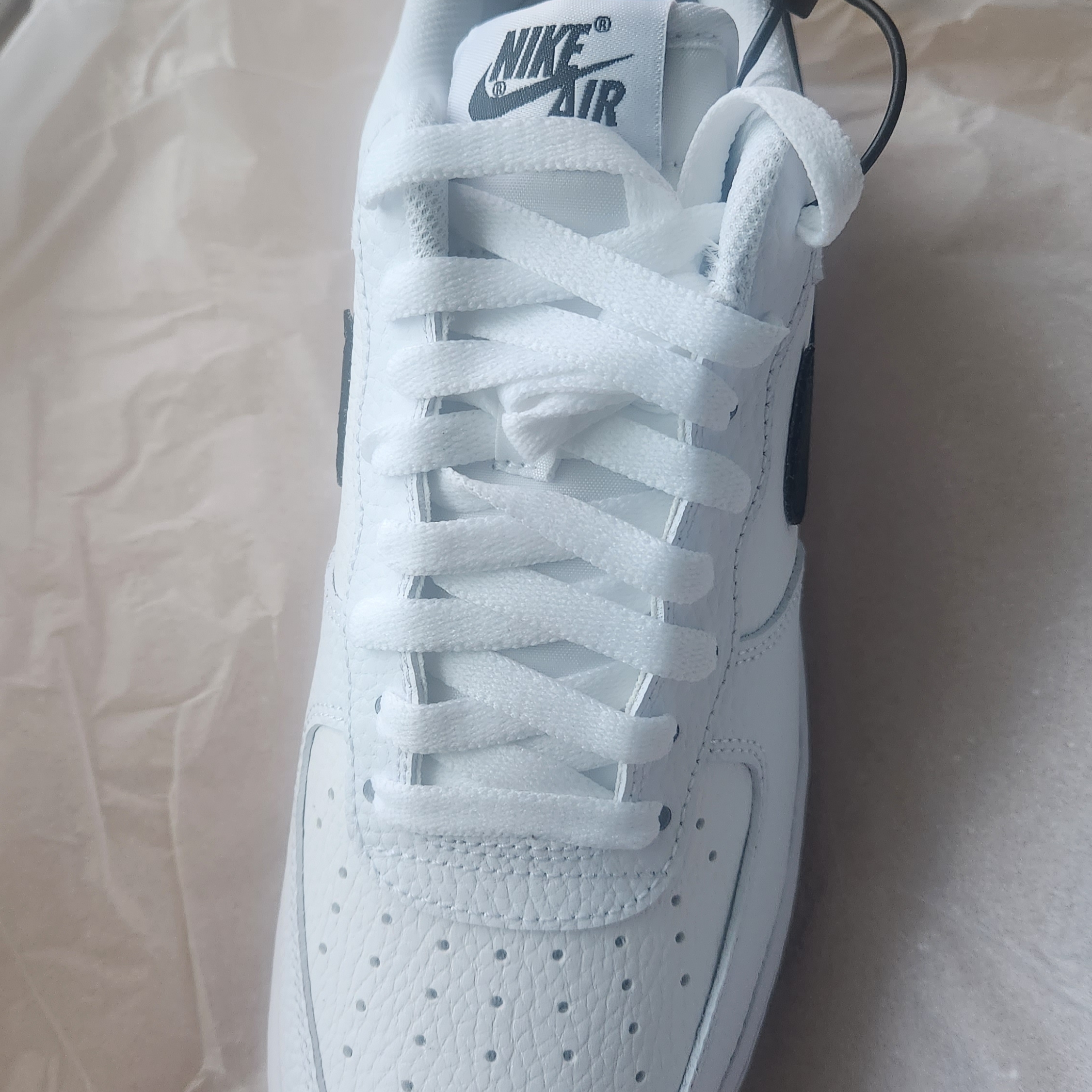 Nike Air Force 1 '07 White Black 착용 스타일 - 2