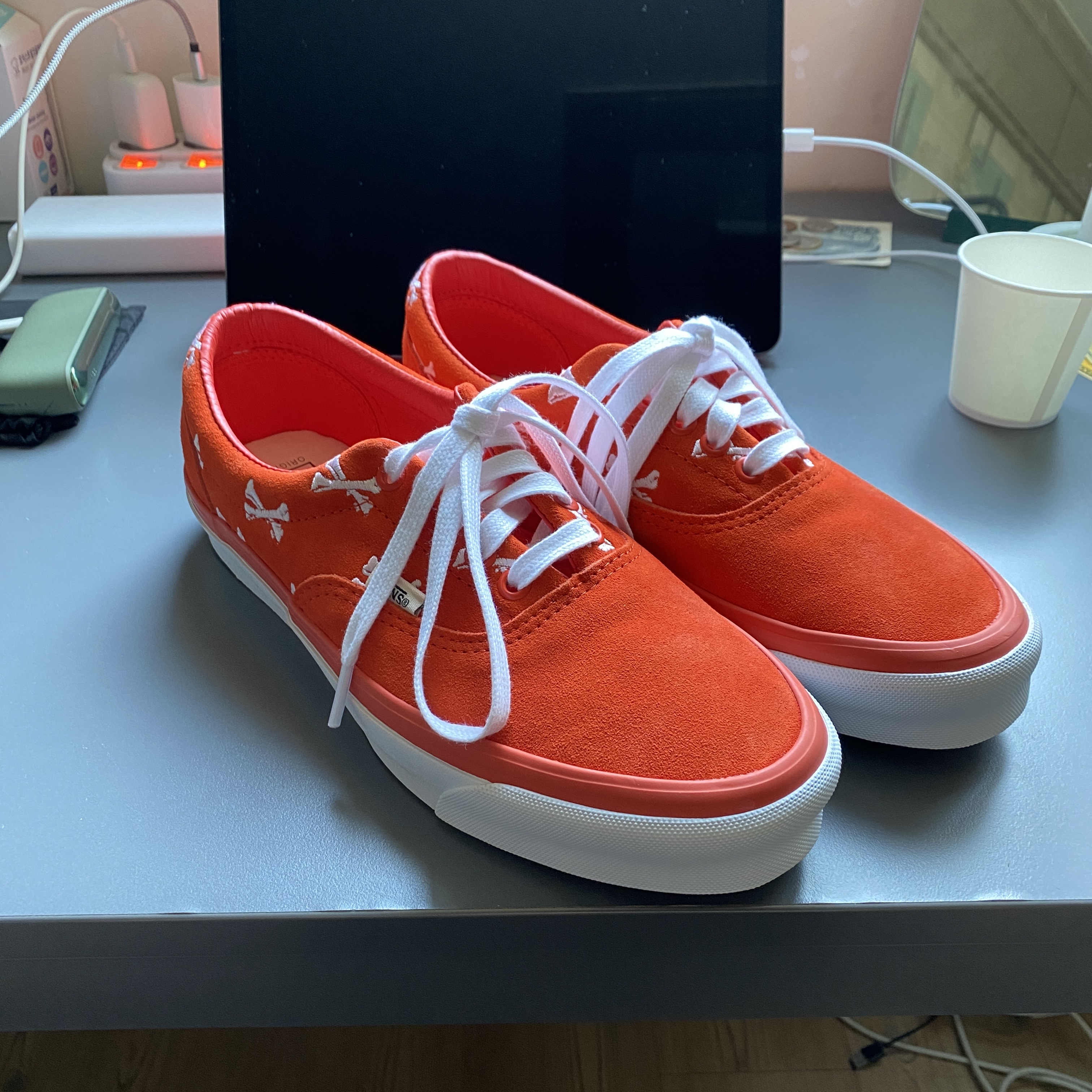 Vans Vault x WTAPS OG Era LX Orange 착용 스타일 - 1