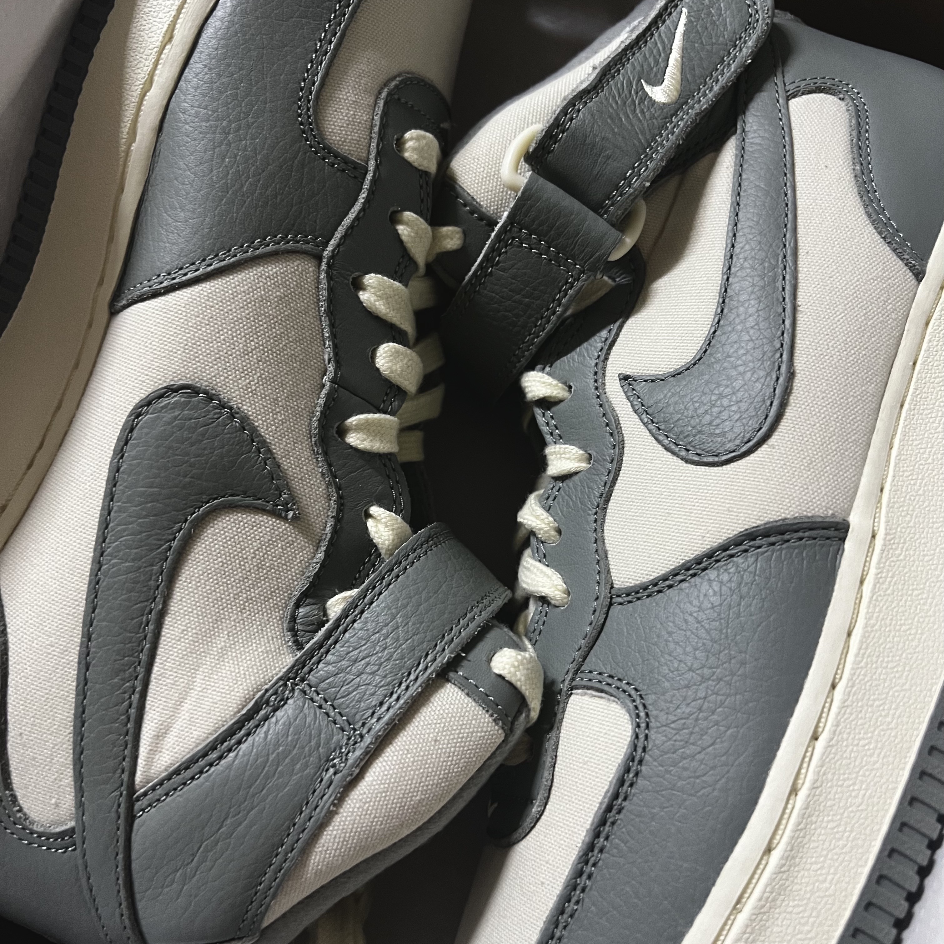 Nike Air Force 1 '07 Mid Mica Green 착용 스타일