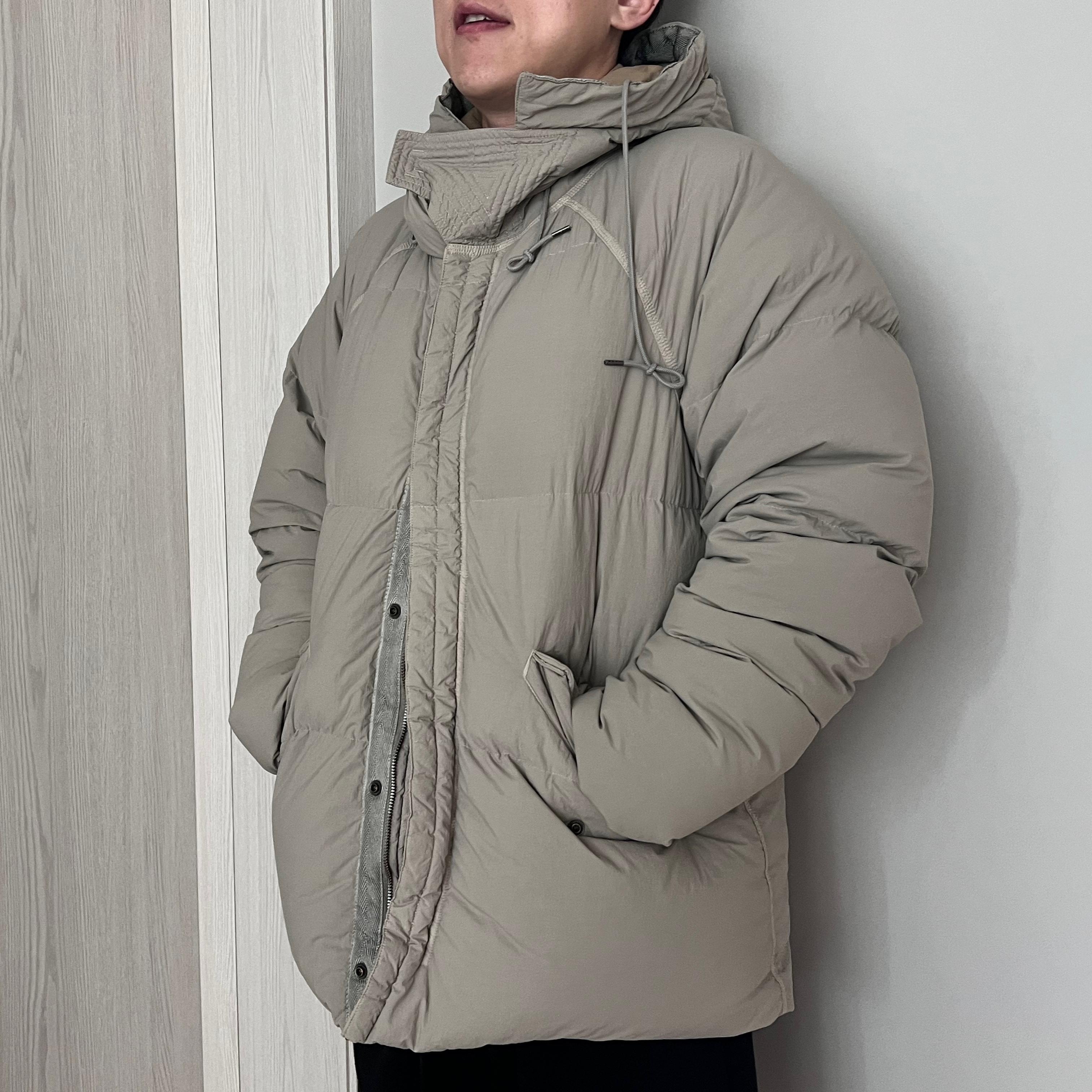 Ten C Artic Down Parka Pale Taupe 착용 스타일