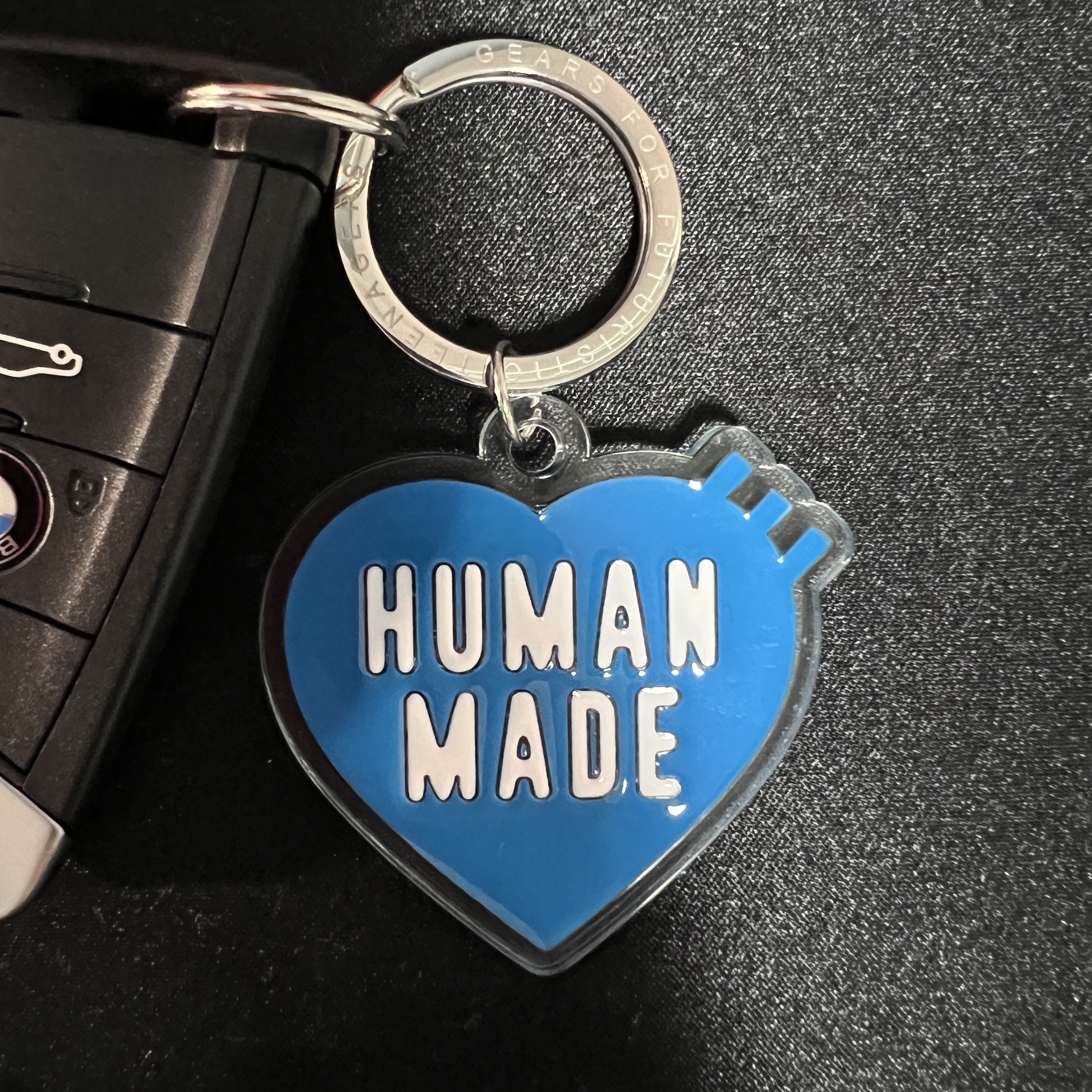 Human Made Acrylic Heart Keyring Blue 착용 스타일