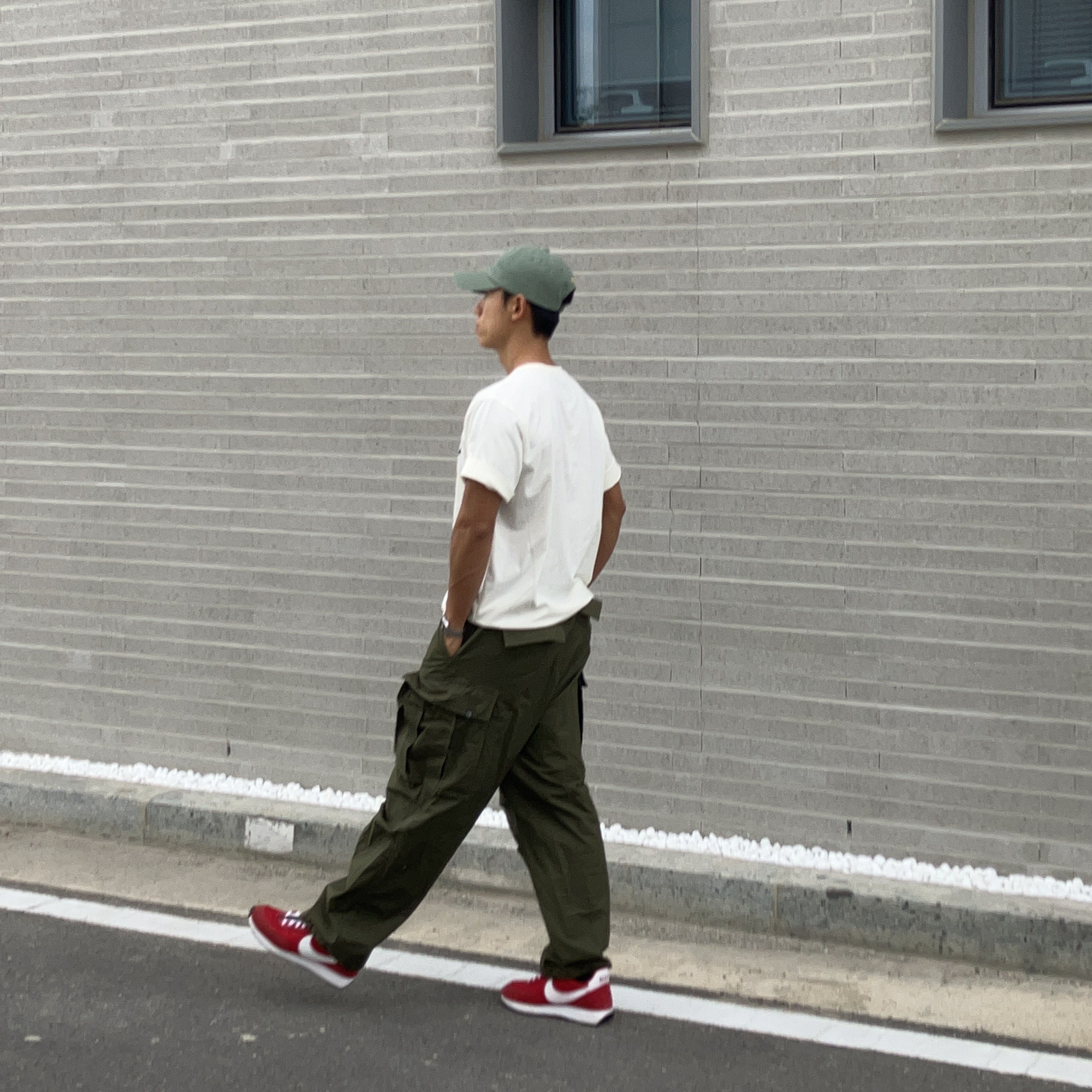 Nike Air Tailwind 79 Gym Red 착용 스타일 - 3