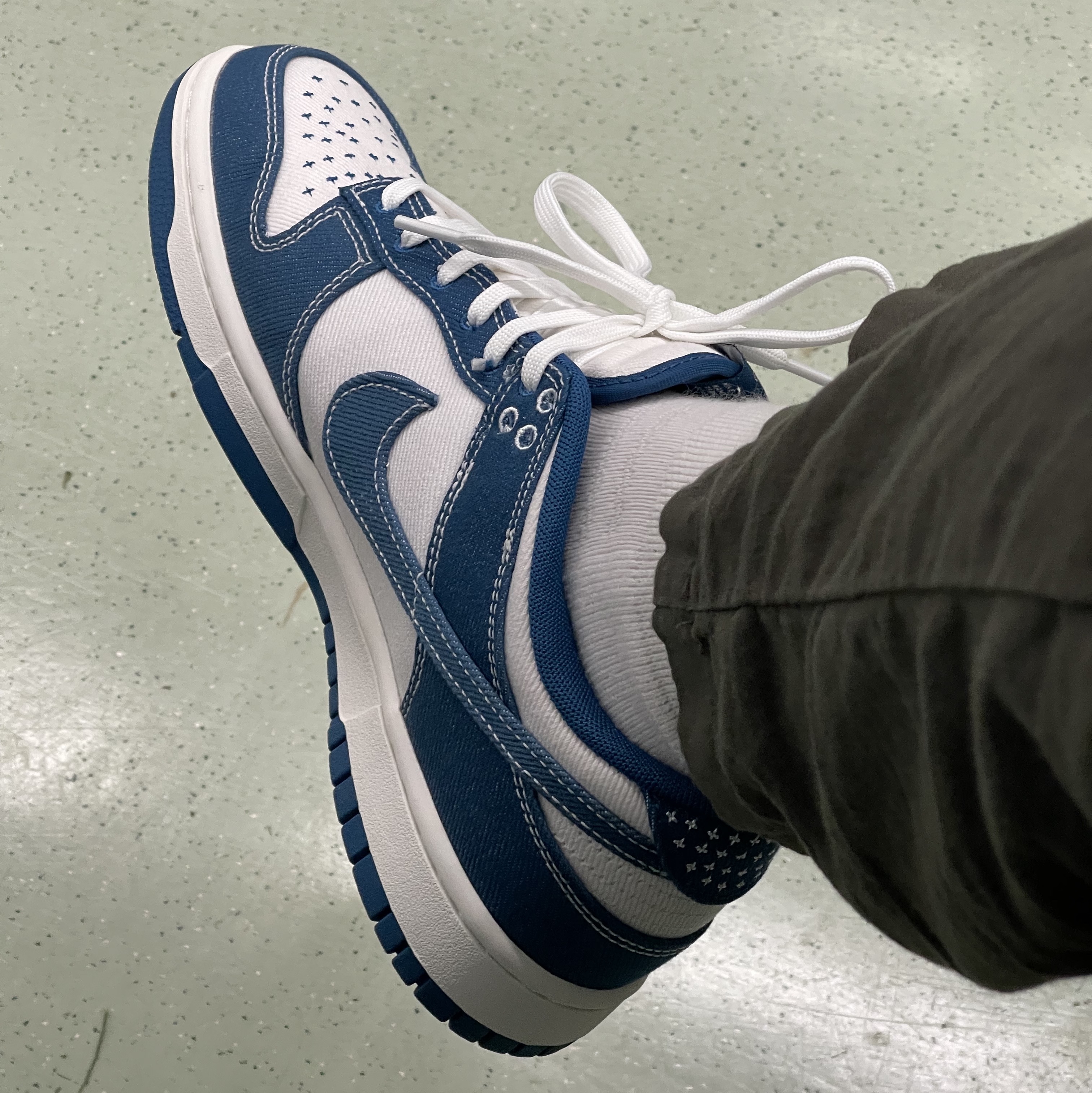 Nike Dunk Low Retro SE Industrial Blue 착용 스타일