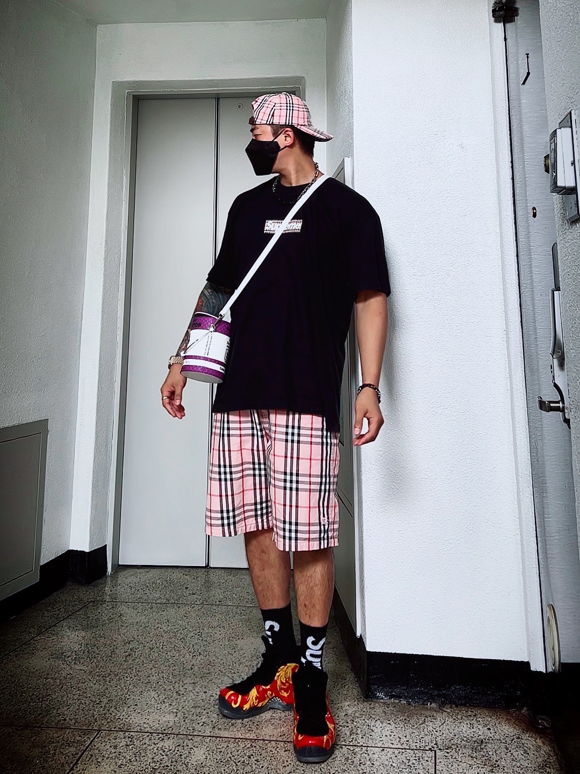 Supreme x Burberry Denim 6-Panel Pink - 22SS, Supreme x Burberry Denim Shorts Pink - 22SS 착용 스타일 - 2