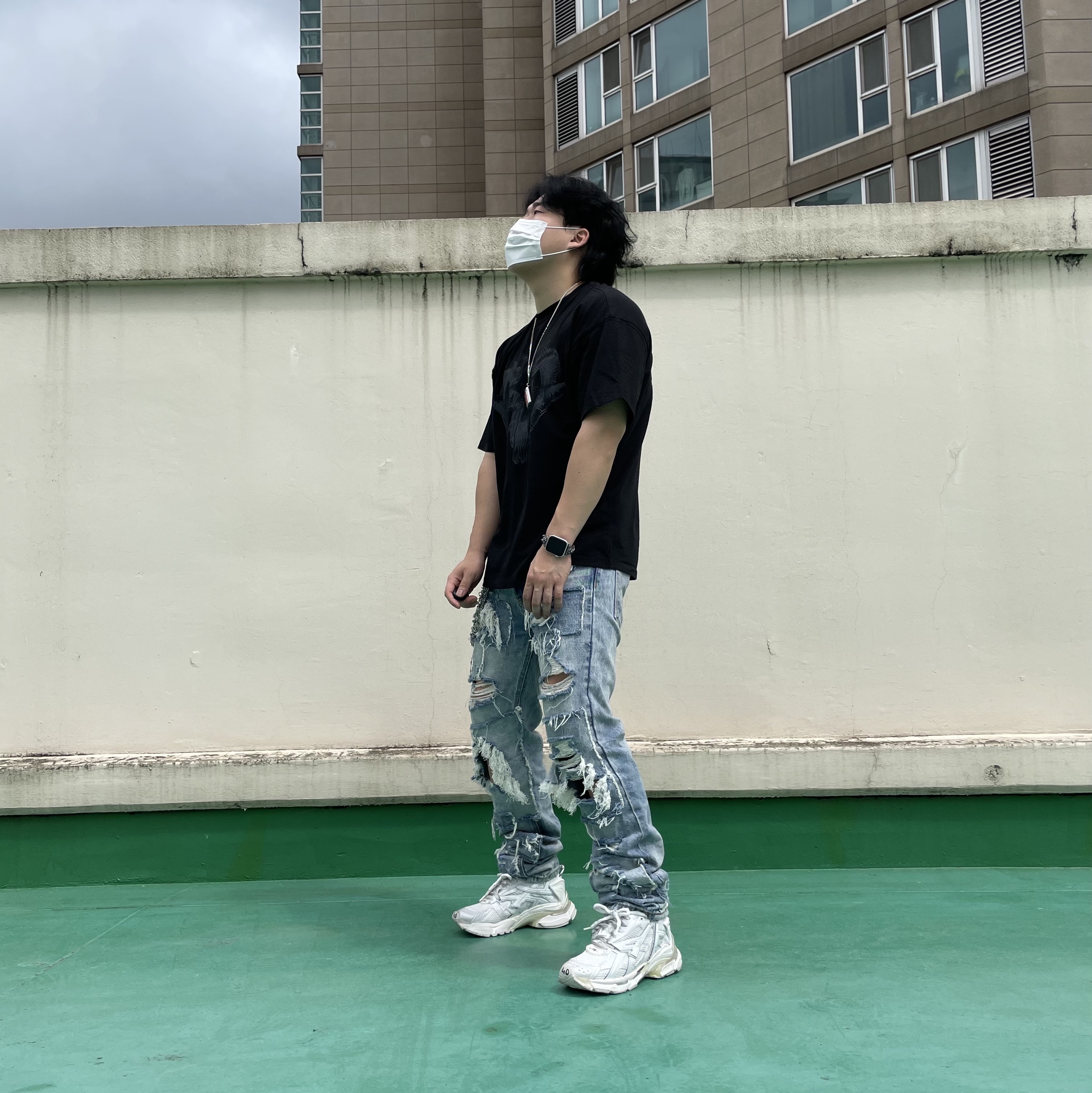 Balenciaga Runner Sneakers White, Supreme Metal Lighter Holster - 19SS 착용 스타일 - 2