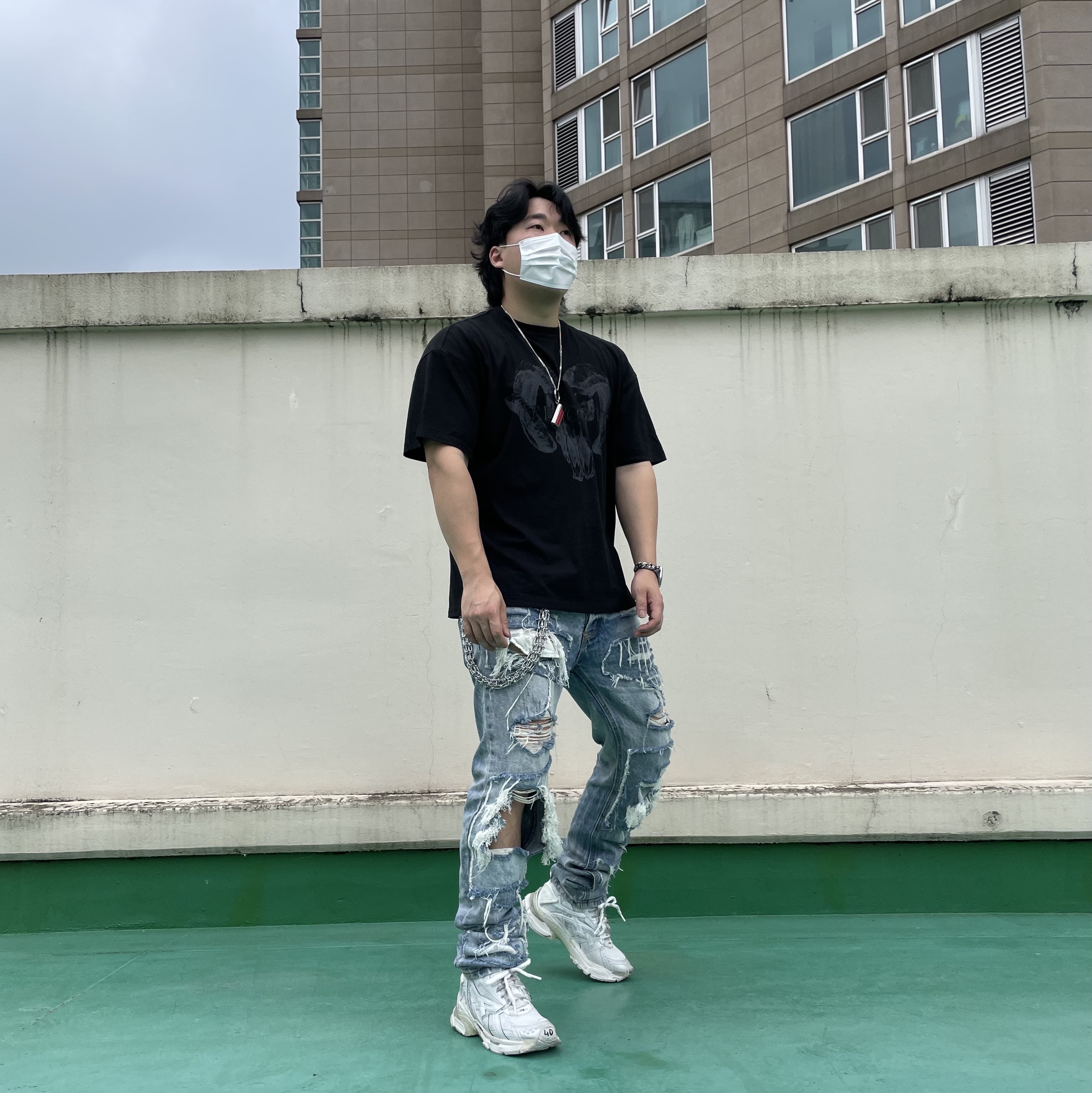 Balenciaga Runner Sneakers White, Supreme Metal Lighter Holster - 19SS 착용 스타일 - 4