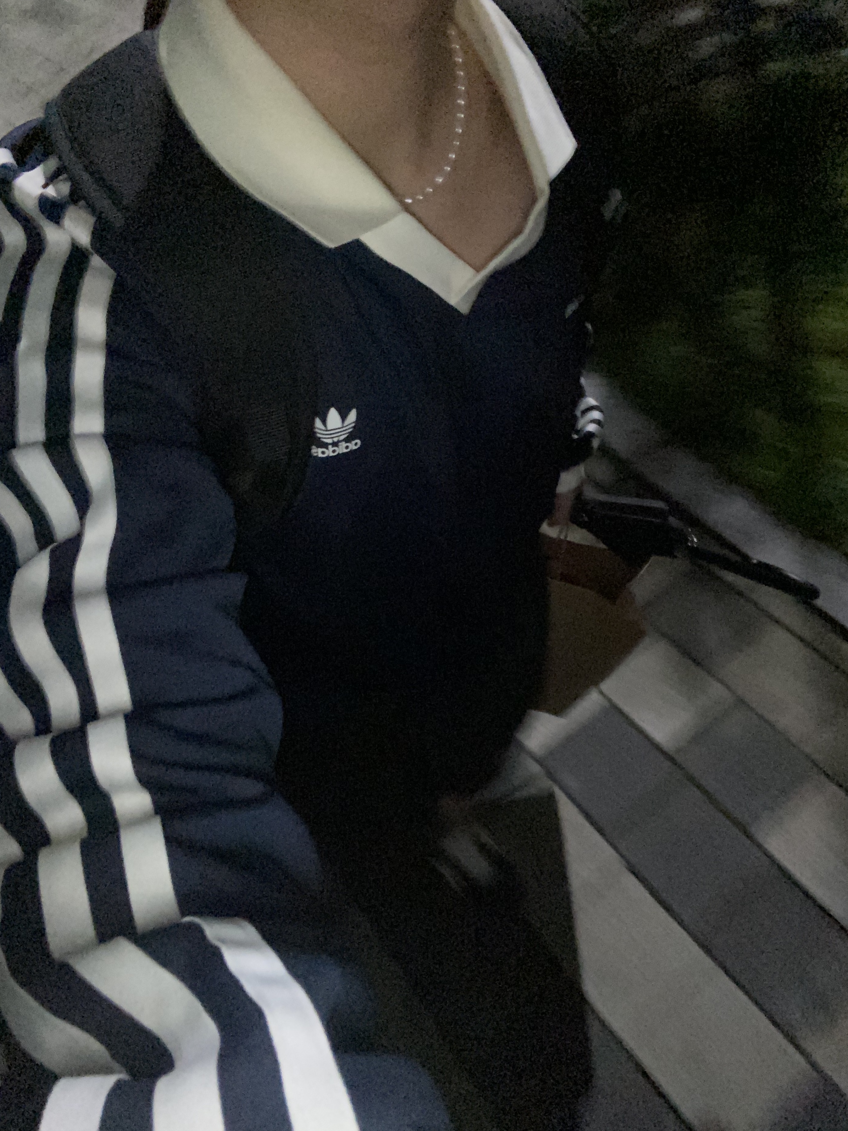 (W) Adidas x Sporty & Rich Long Sleeve Football Jersey Legend Ink - US Sizing, (W) Adidas x Sporty & Rich Long Sleeve Football Jersey Legend Ink - KR Sizing 착용 스타일 - 3