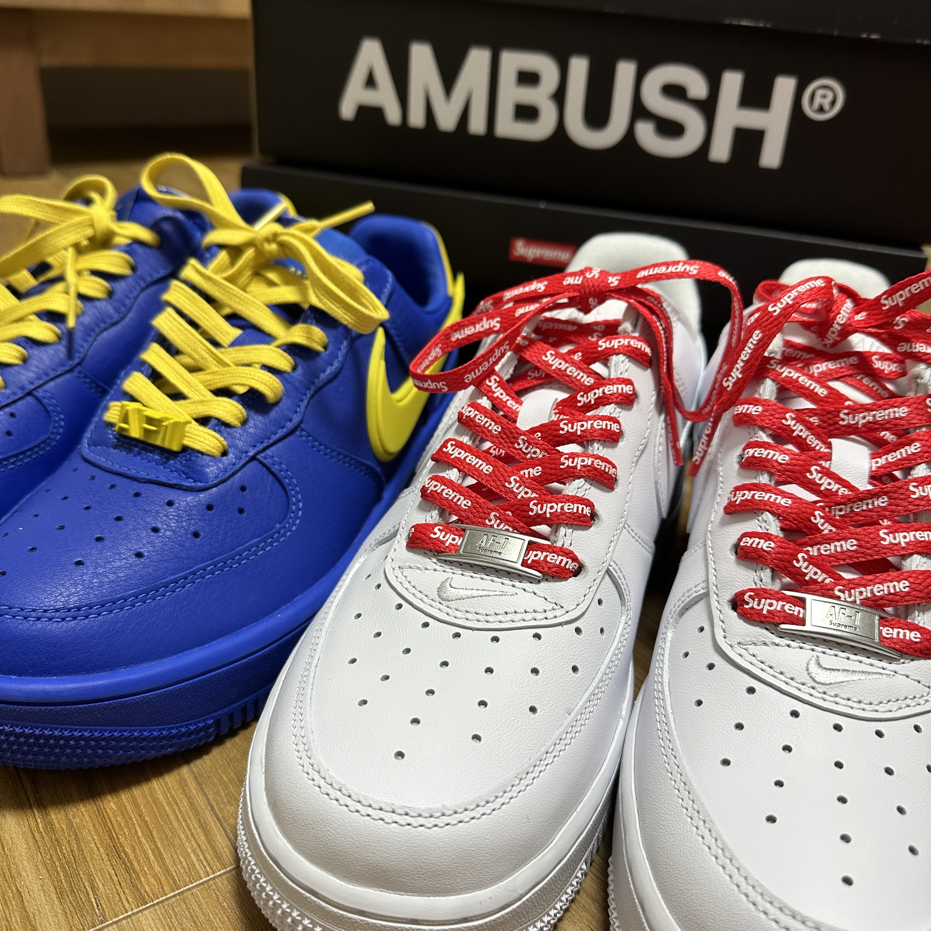 Nike x Ambush Air Force 1 Low SP Game Royal and Vivid Sulfur, Nike x Supreme Air Force 1 Low White 착용 스타일 - 2