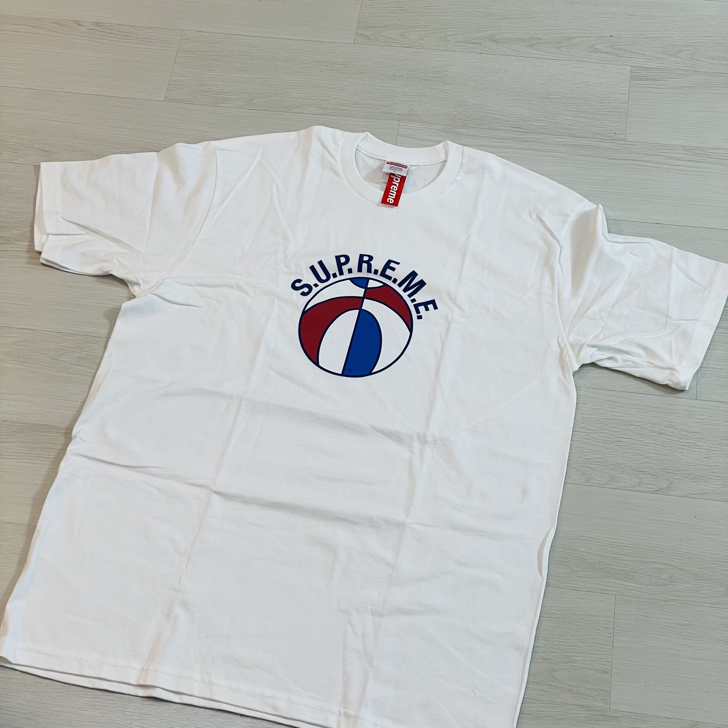 Supreme League T-Shirt White - 23SS, Supreme x Nike ACG Denim Pullover Black - 22FW 착용 스타일 - 2
