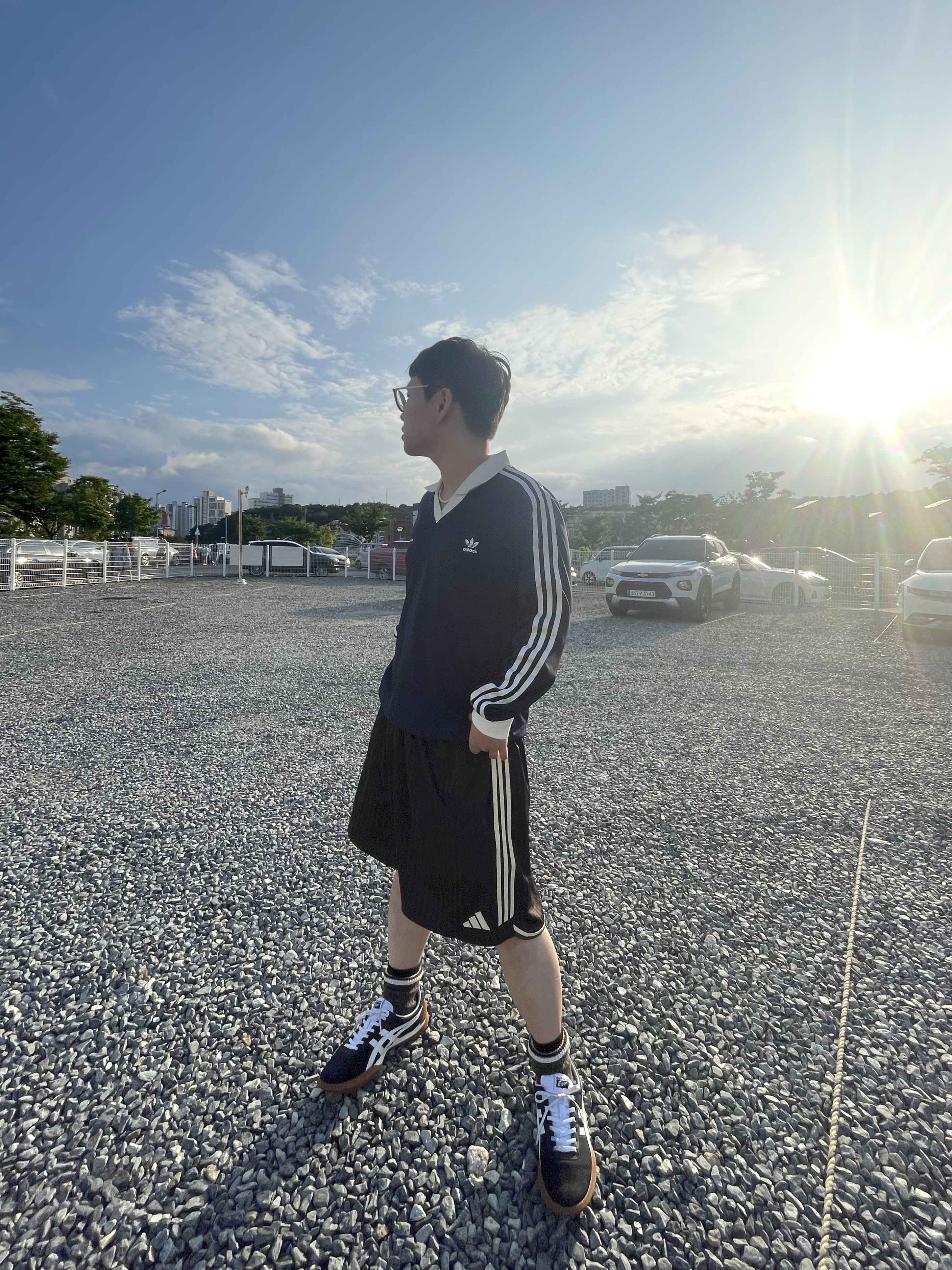 (W) Adidas x Sporty & Rich Long Sleeve Football Jersey Legend Ink - US Sizing, (W) Adidas x Sporty & Rich Long Sleeve Football Jersey Legend Ink - KR Sizing 착용 스타일 - 1
