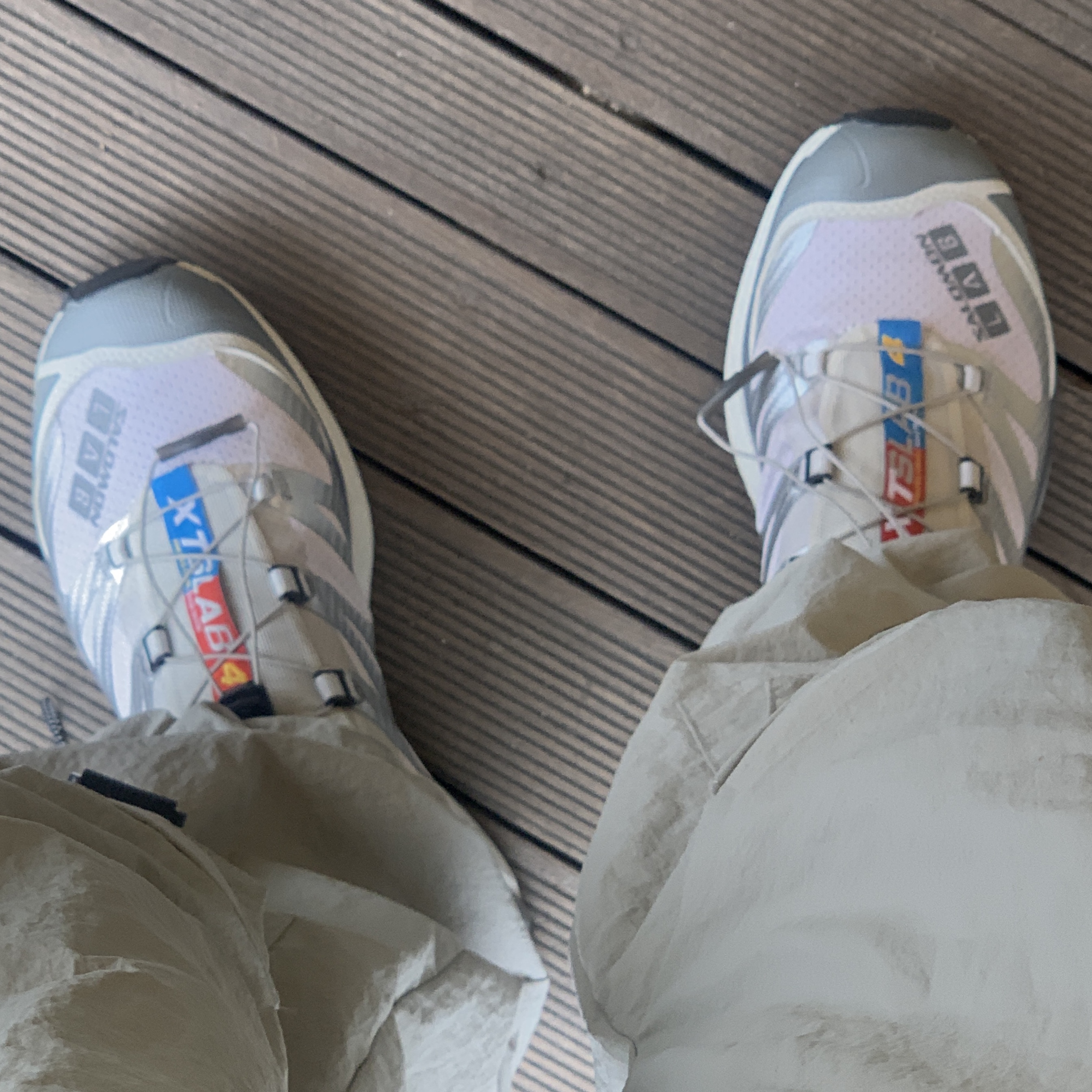 Salomon XT-4 ADV Silver Metallic X 착용 스타일