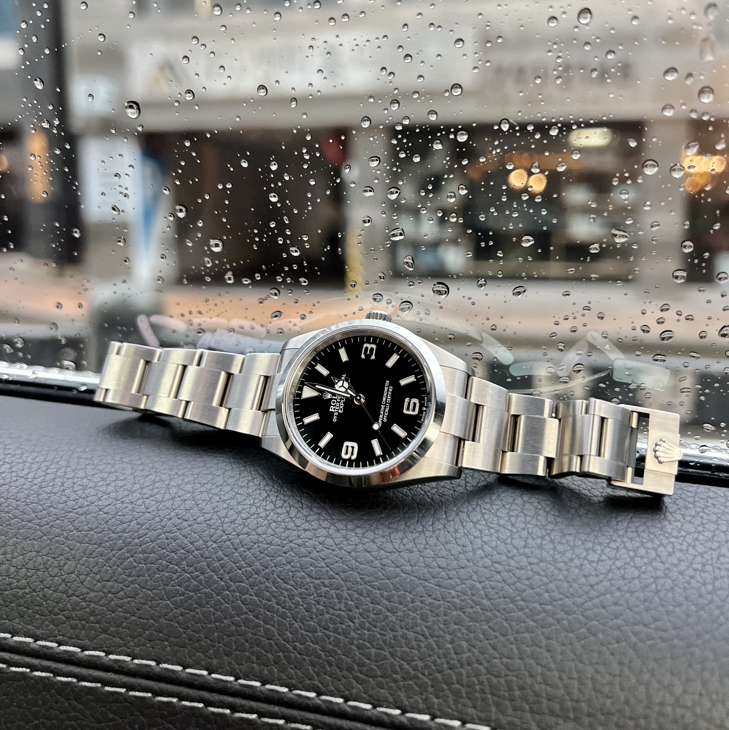 Rolex Explorer 36mm 124270 Black Oyster 착용 스타일 - 2