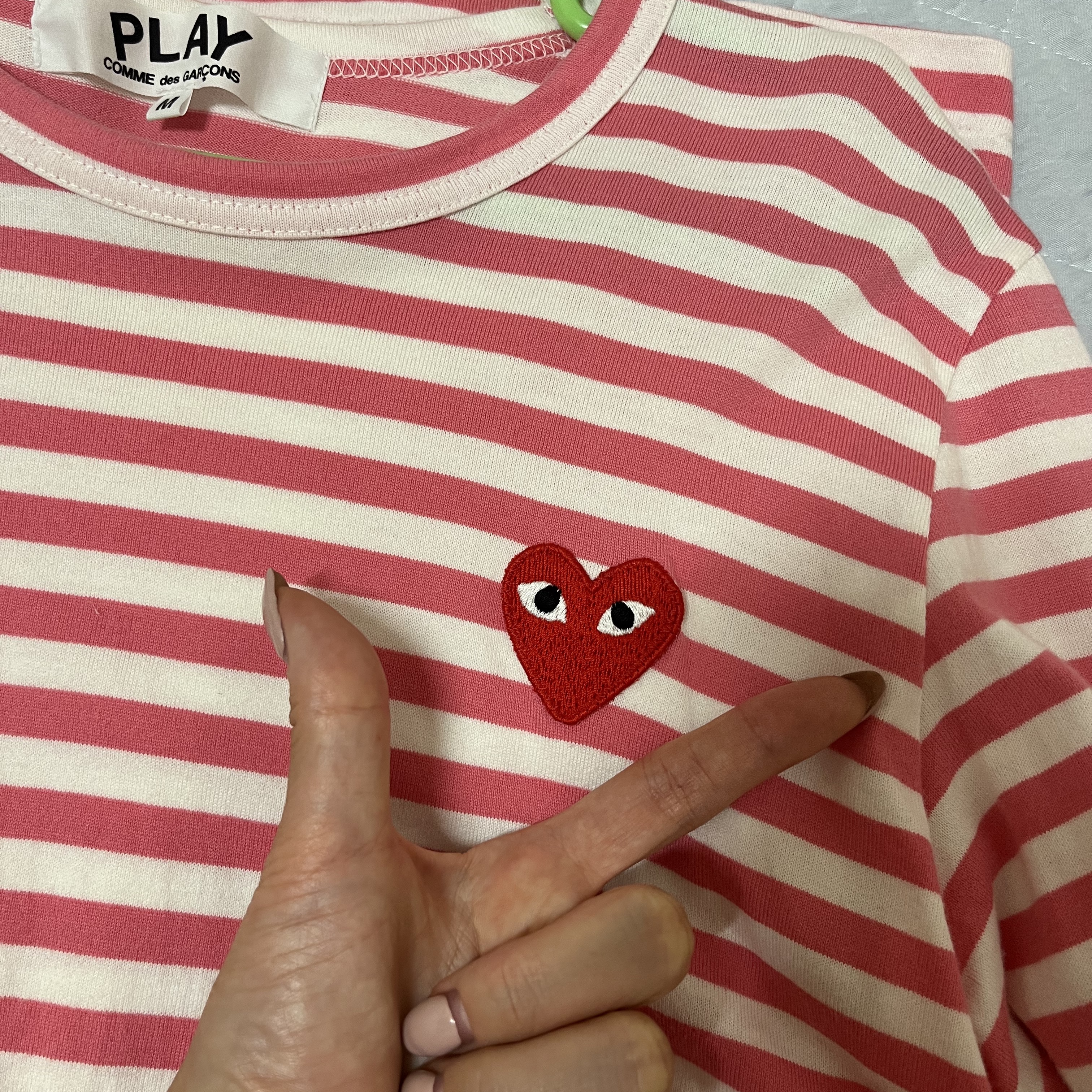(W) Play Comme des Garcons Bright Striped LS T-Shirt Pink 착용 스타일