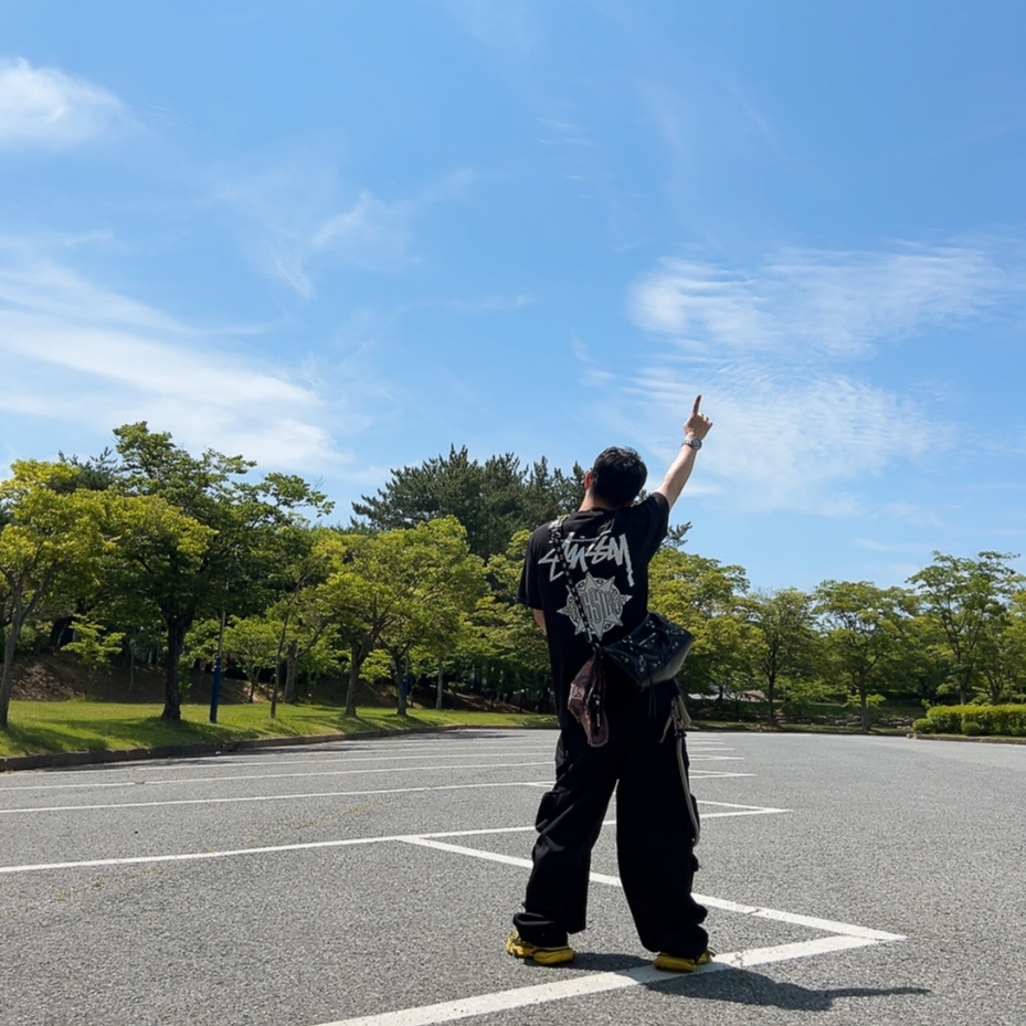Nonnod Mechanic Cargo Pants Black, Balenciaga 3XL Sneakers Yellow Black 착용 스타일 - 1