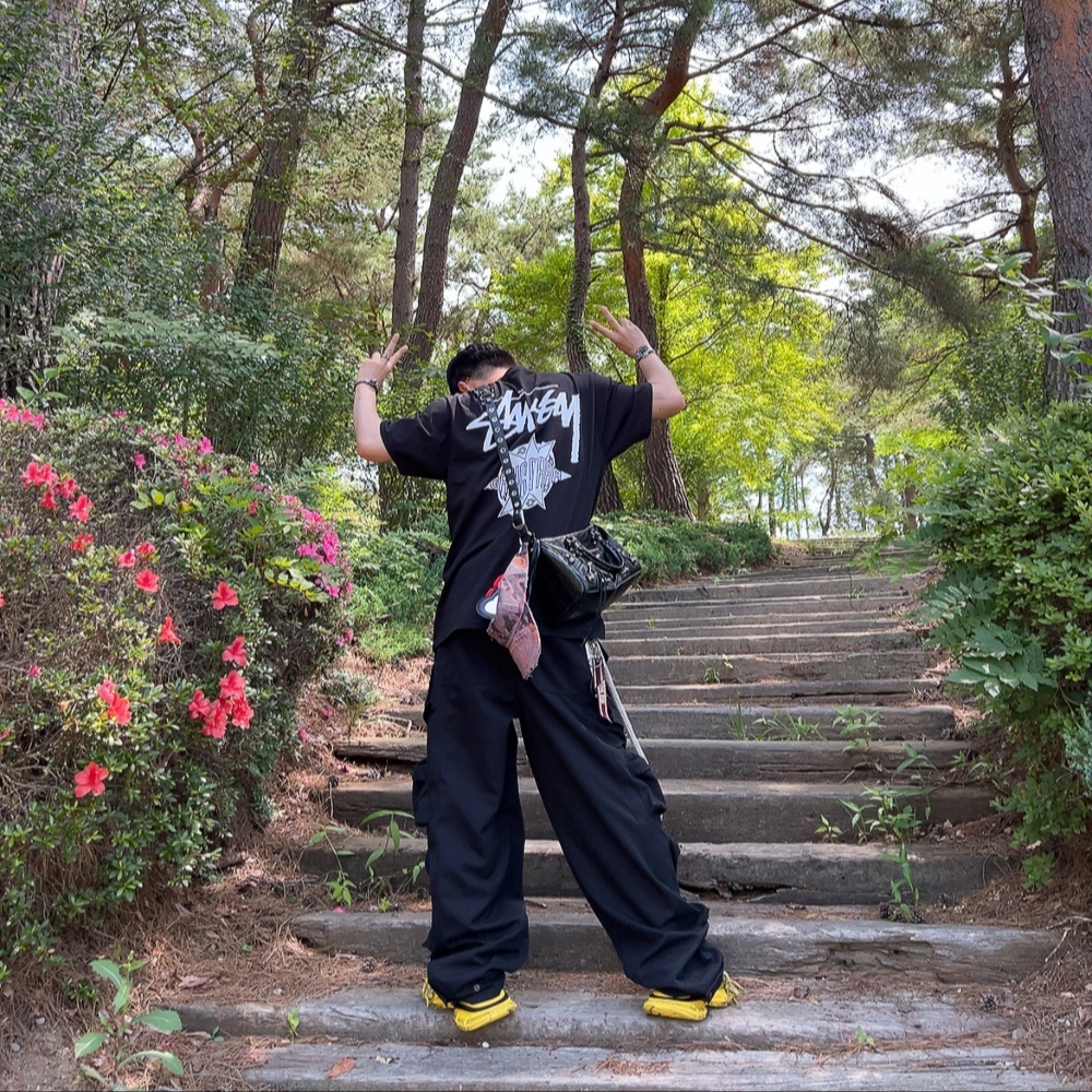 Nonnod Mechanic Cargo Pants Black, Balenciaga 3XL Sneakers Yellow Black 착용 스타일 - 2