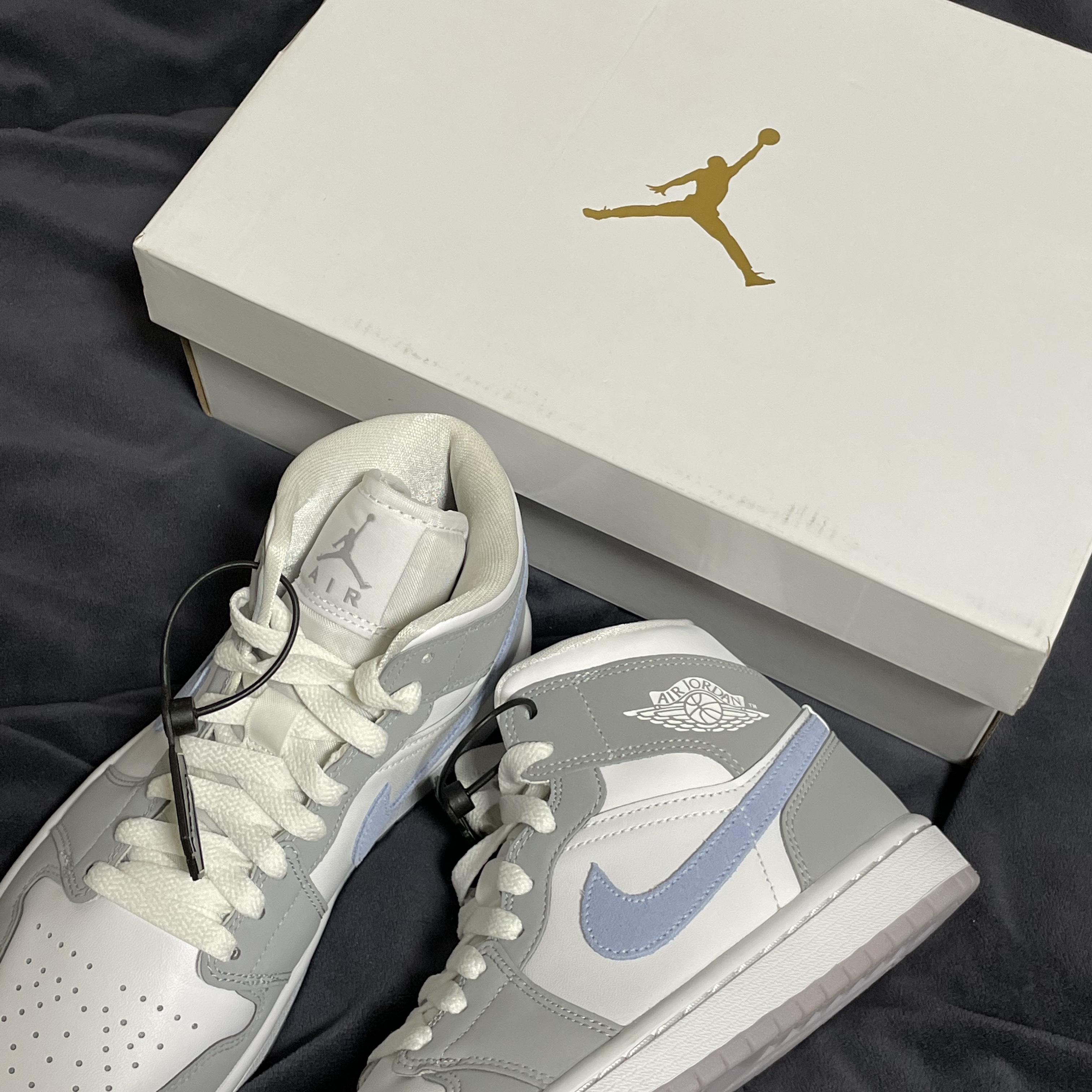 (W) Jordan 1 Mid Wolf Grey 착용 스타일