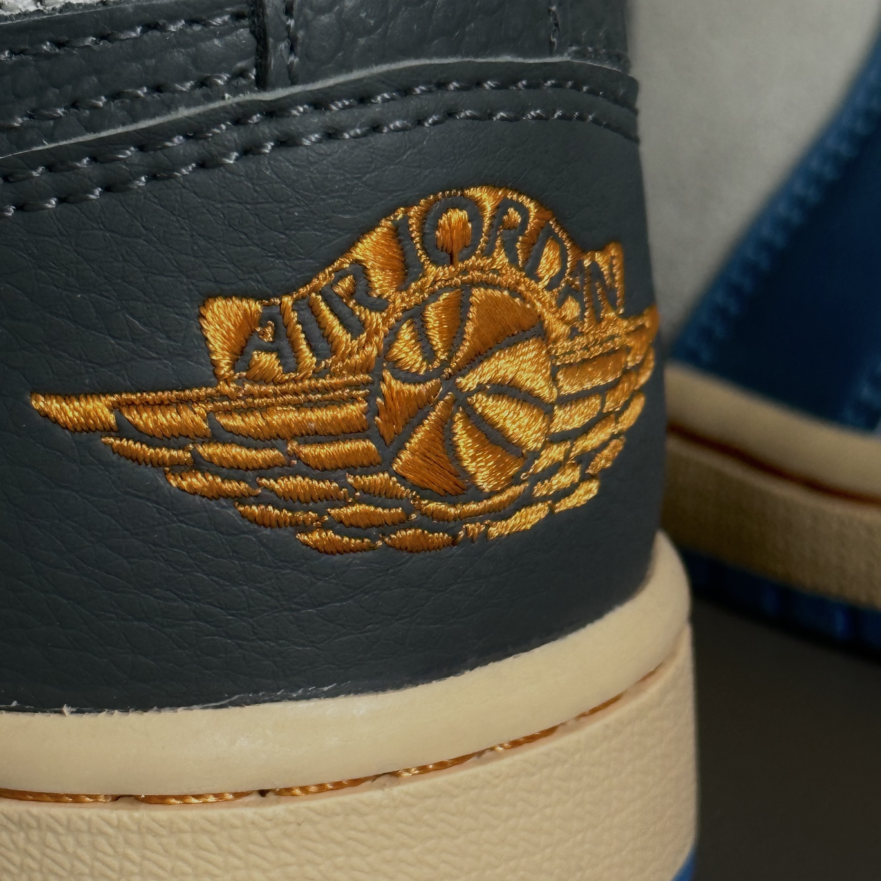 Jordan 1 Low SE Tokyo 96 착용 스타일 - 2