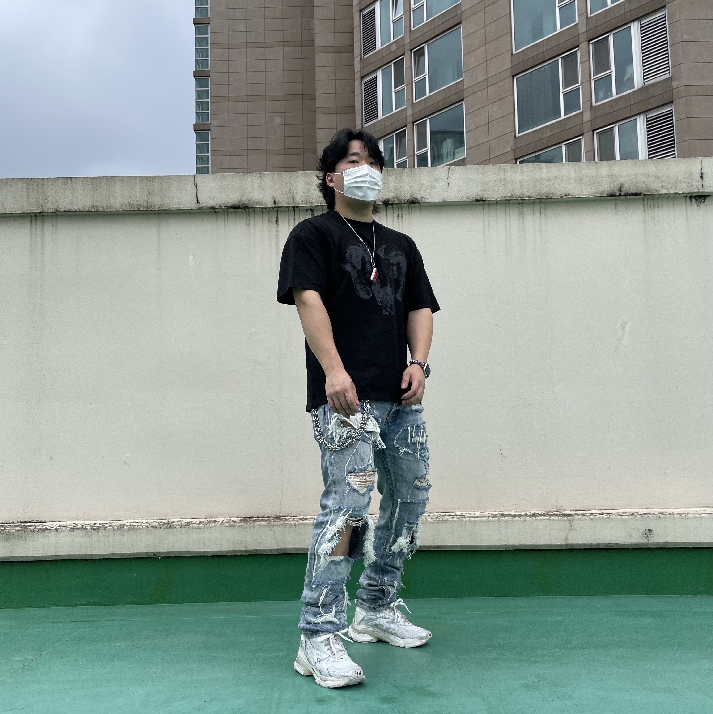 Balenciaga Runner Sneakers White, Supreme Metal Lighter Holster - 19SS 착용 스타일 - 5