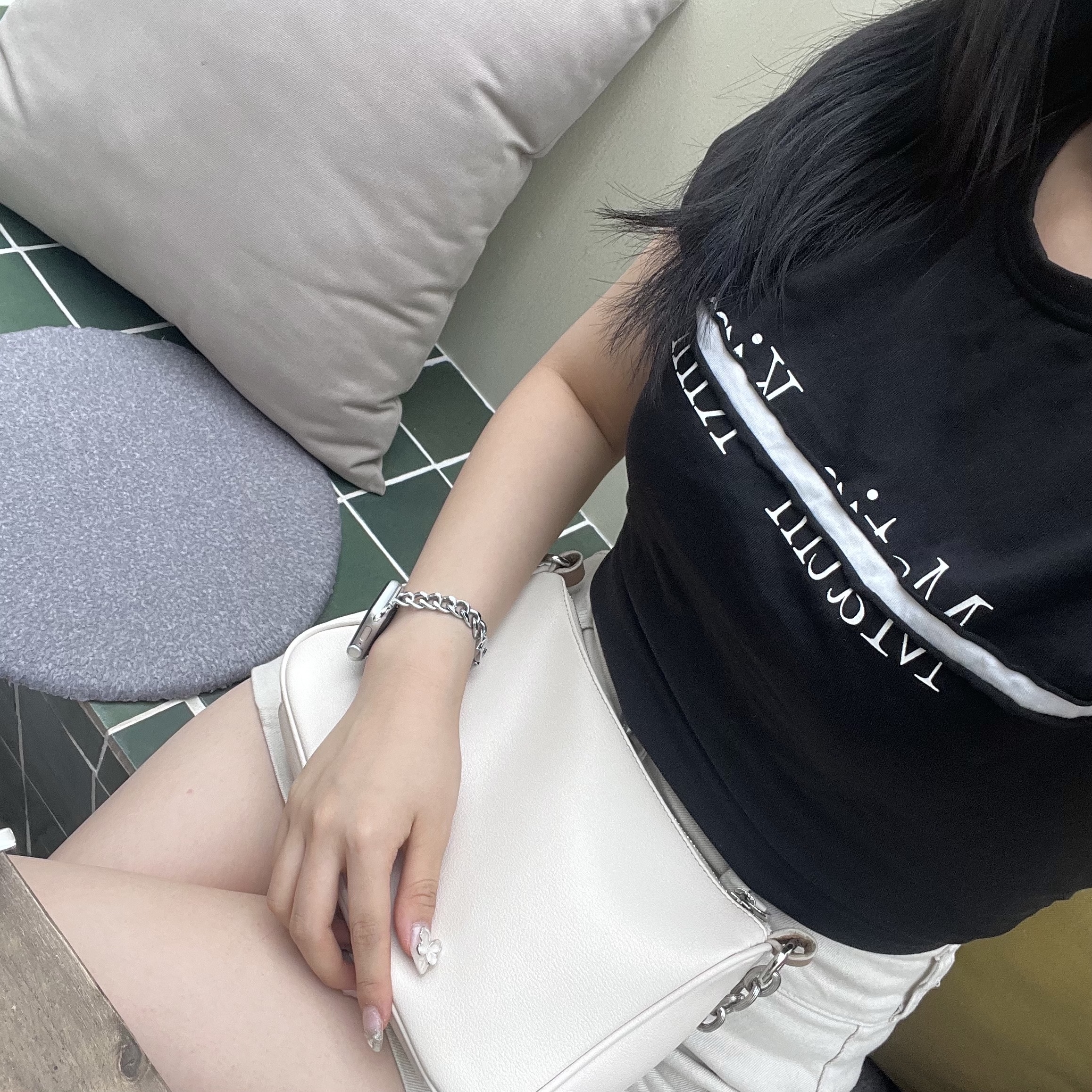 (W) Matin Kim Cutted Logo Crop Top Black 착용 스타일