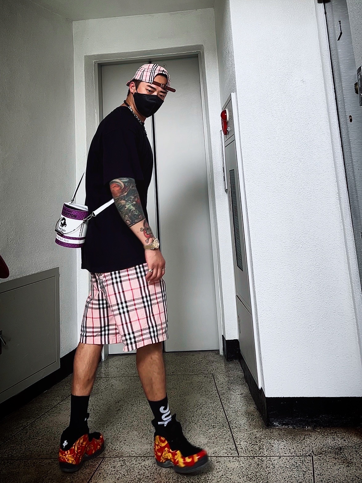 Supreme x Burberry Denim 6-Panel Pink - 22SS, Supreme x Burberry Denim Shorts Pink - 22SS 착용 스타일 - 3