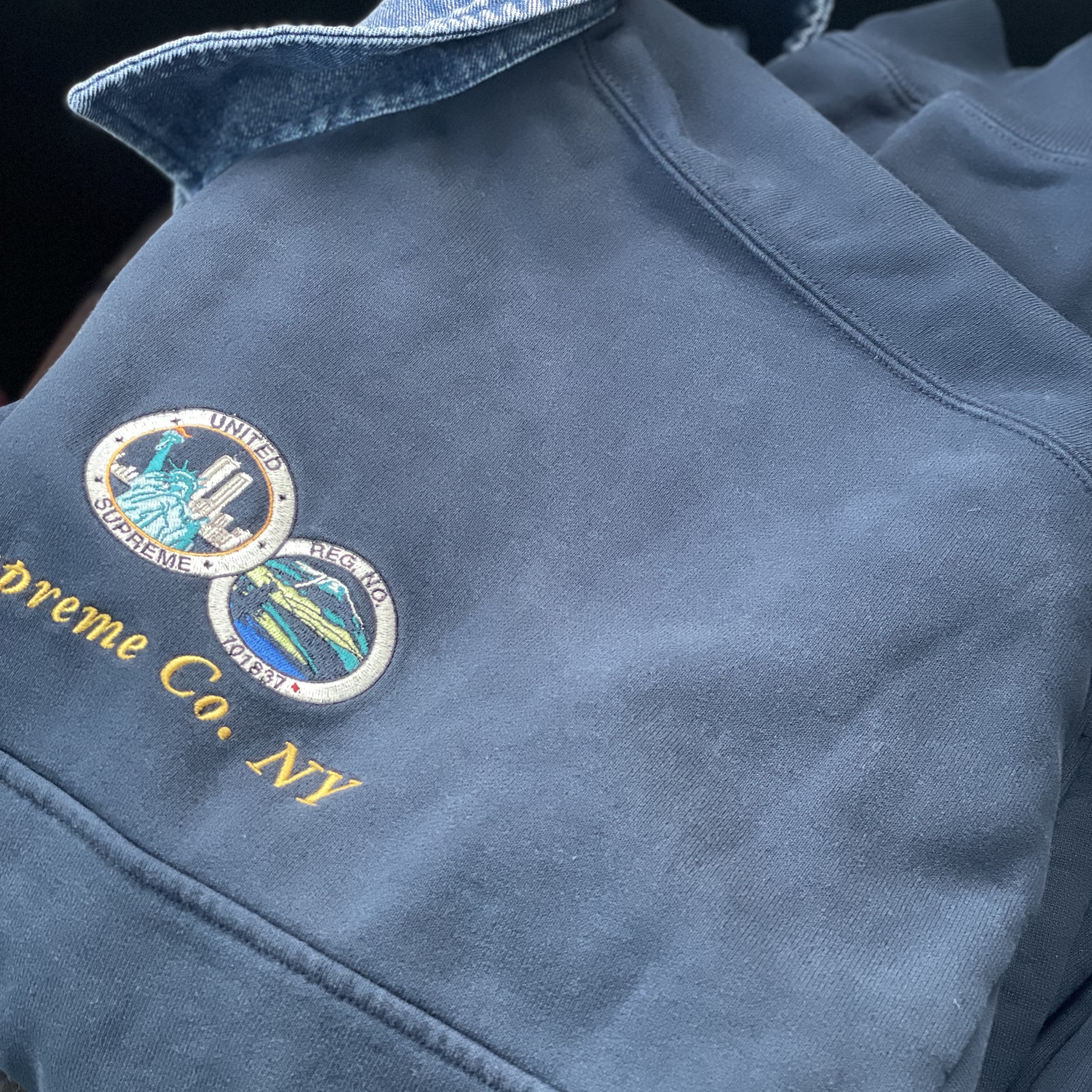 Supreme Denim Collar Half Zip Sweatshirt Navy - 23SS 착용 스타일