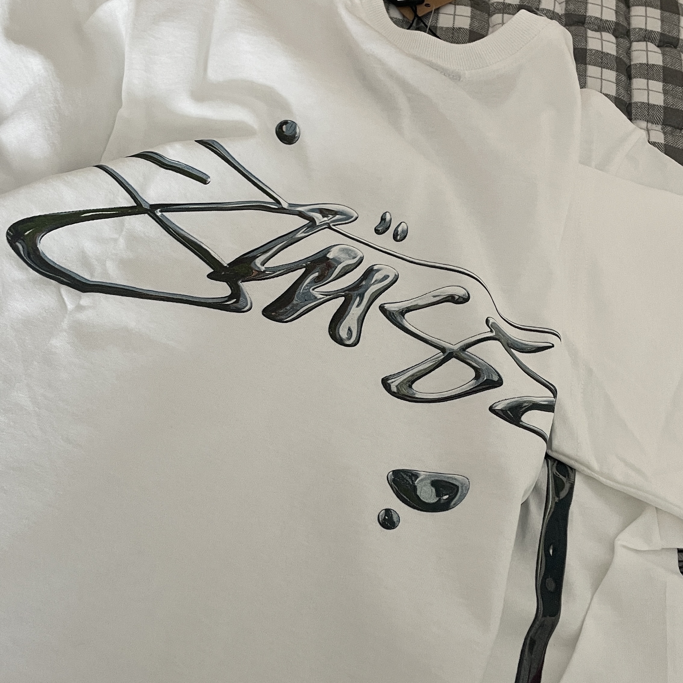 Stussy Mercury T-Shirt White 착용 스타일 - 2