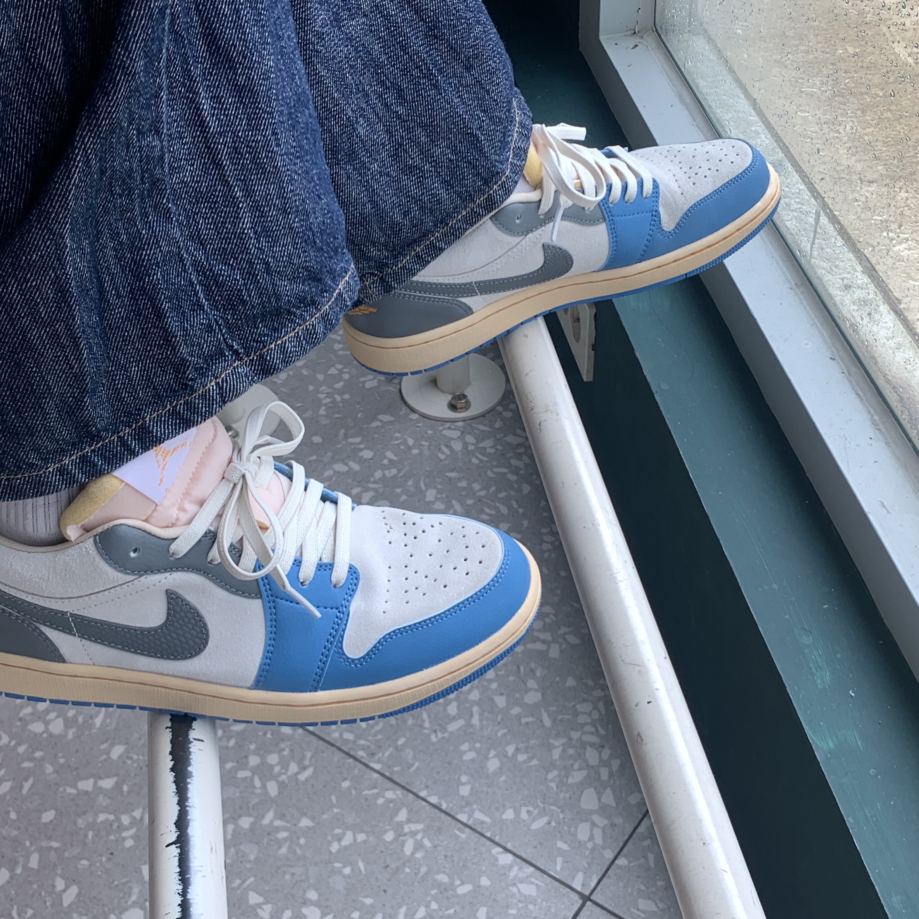 Jordan 1 Low SE Tokyo 96 착용 스타일