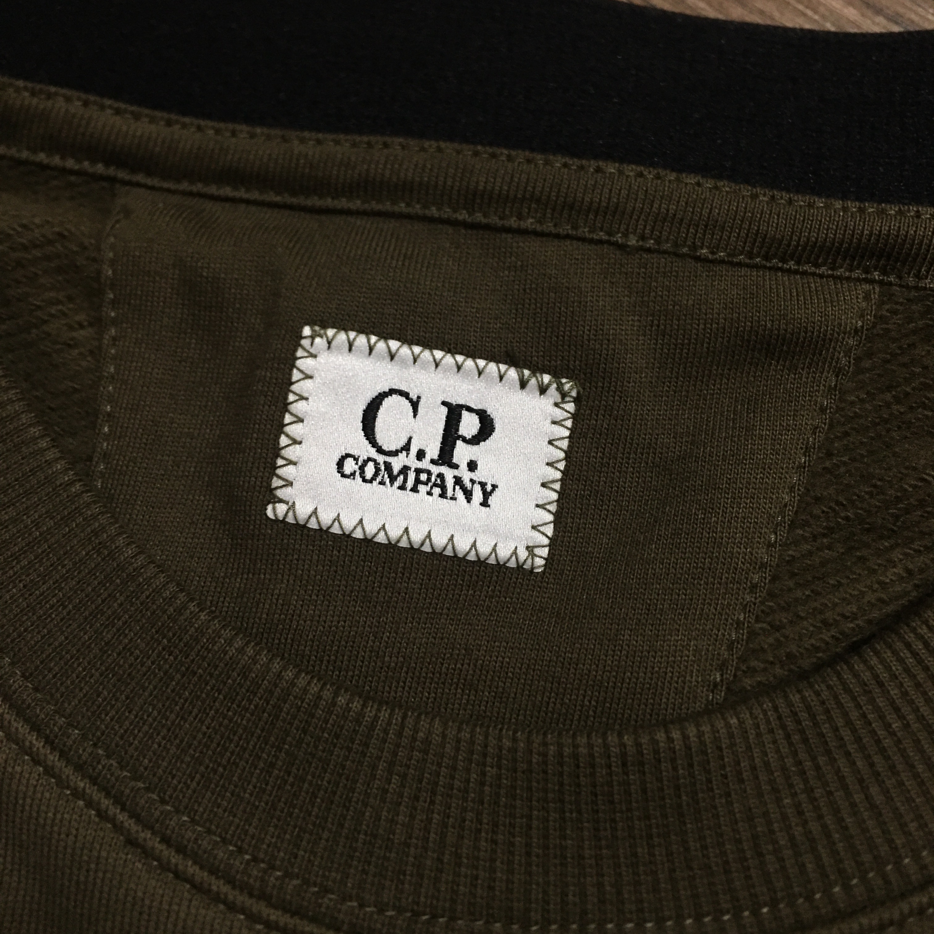 C.P. Company Diagonal Raised Fleece Sweatshirt Ivy Green - 23SS 착용 스타일 - 2
